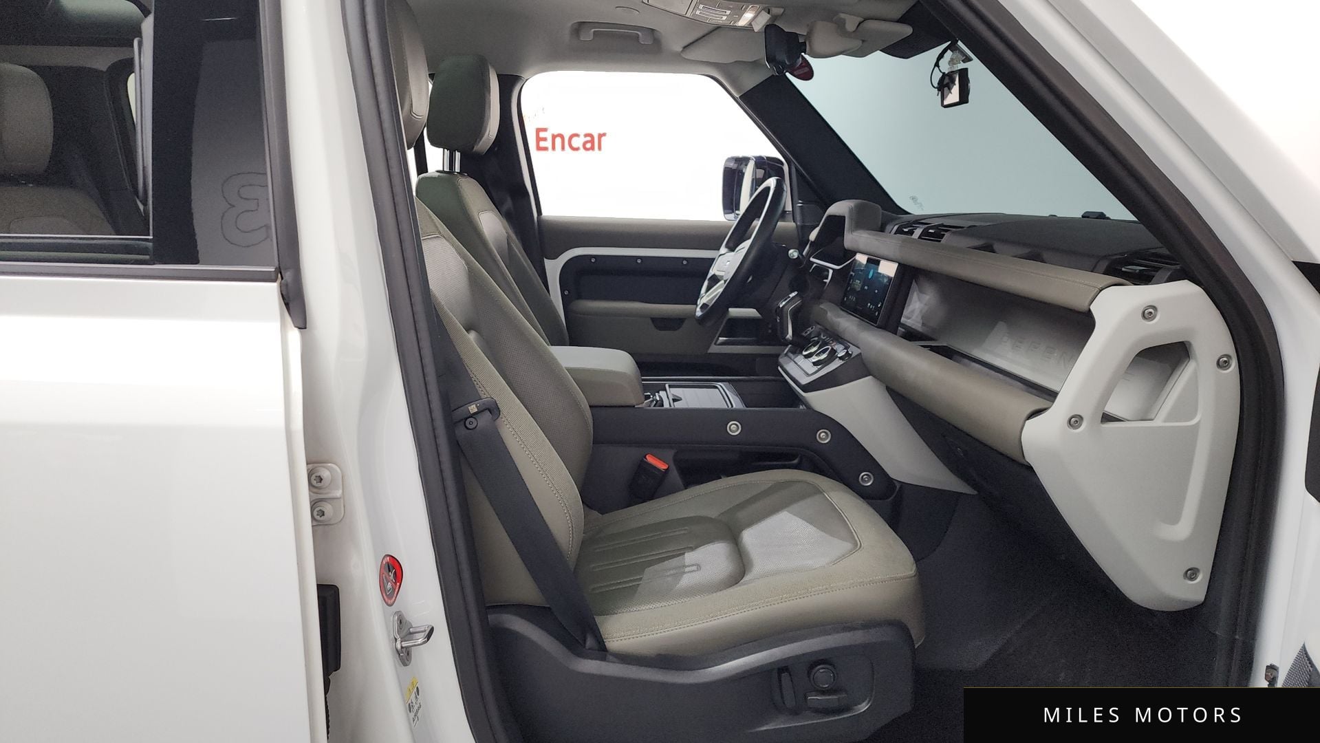 Land Rover Defender 2020 — миниатюра 11
