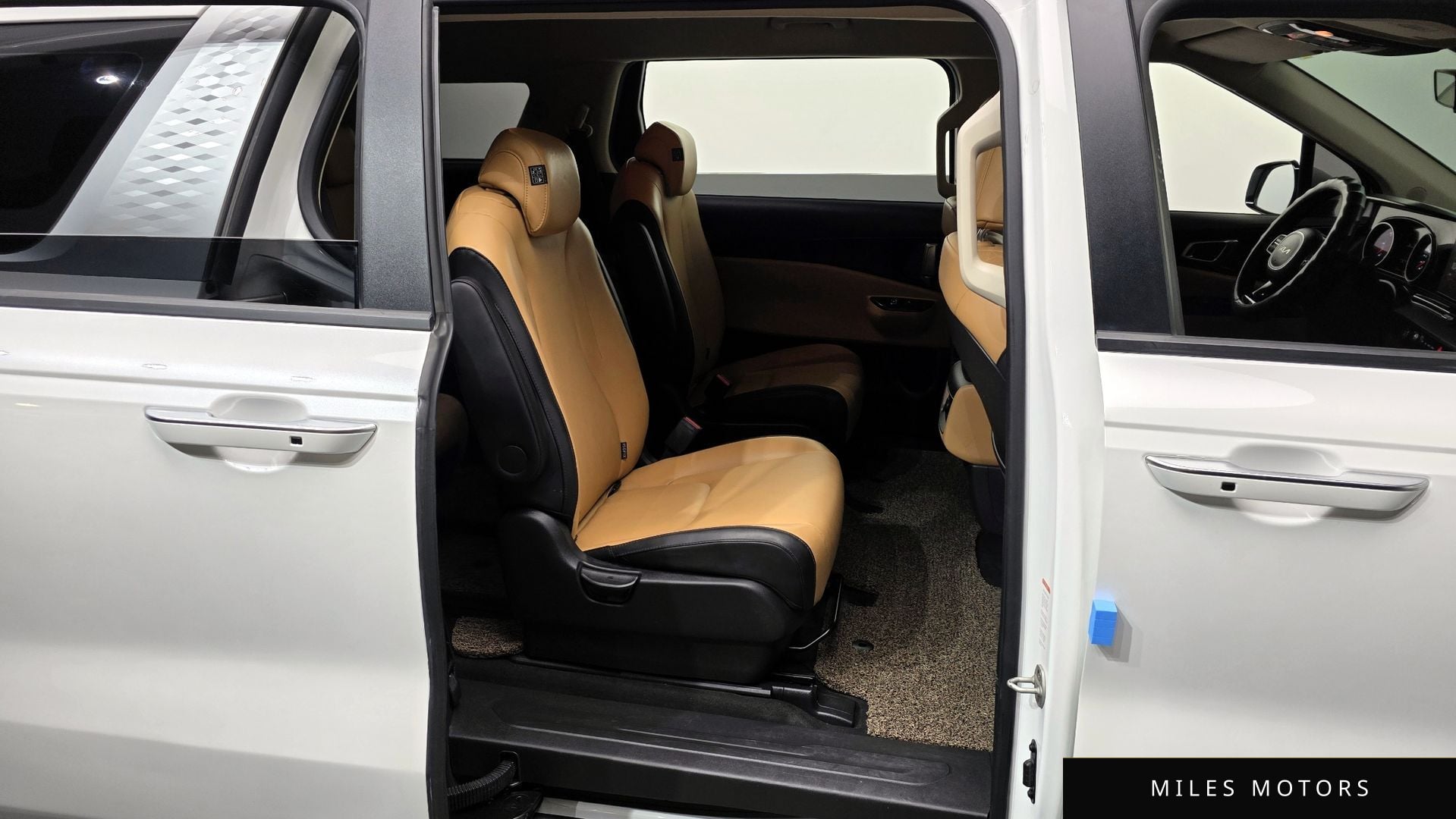 Kia Carnival 2023 — миниатюра 12