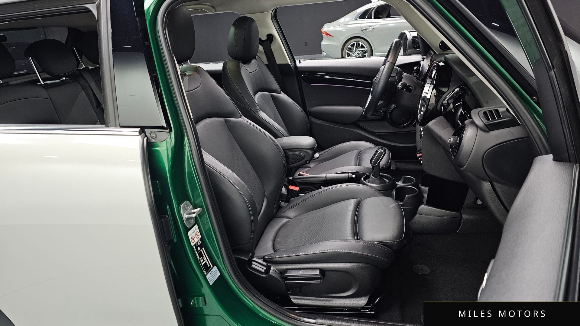 MINI 쿠퍼 2022 — миниатюра 10