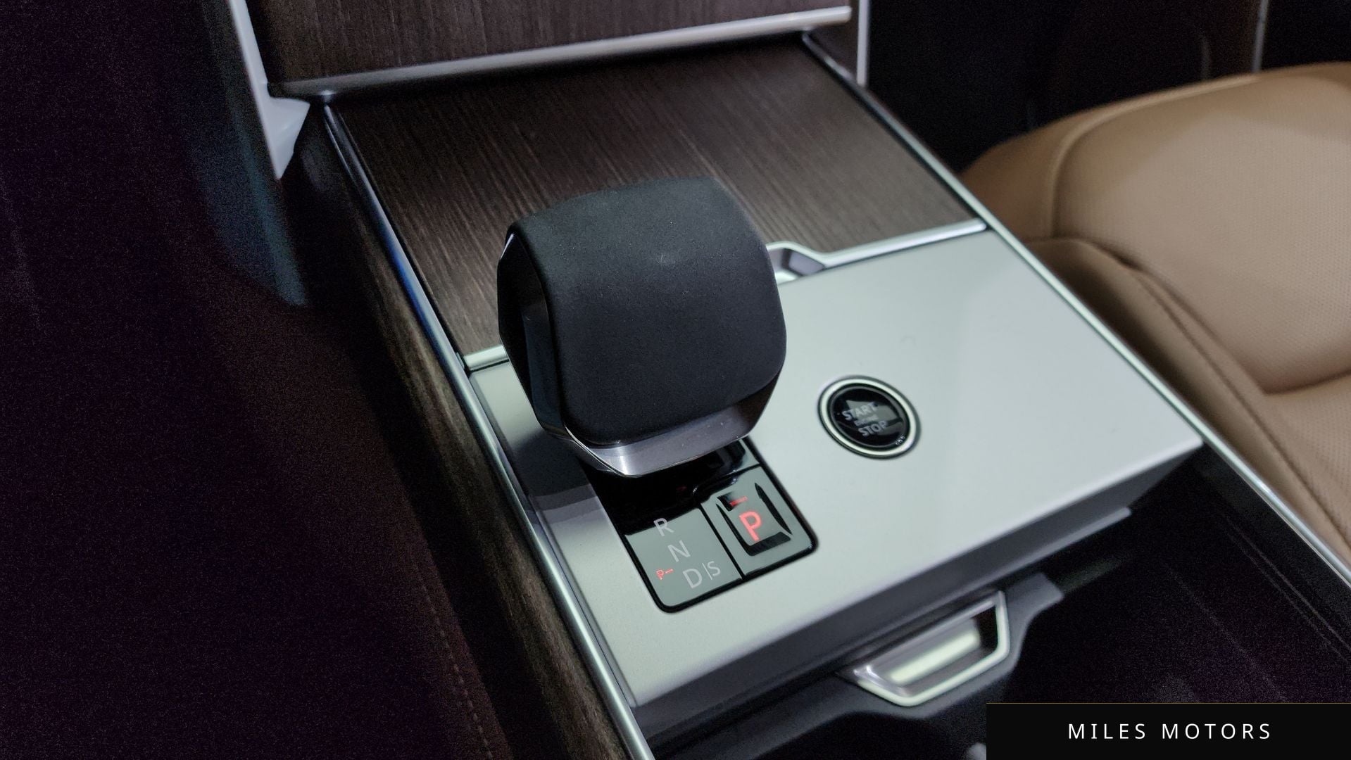 Land Rover Range Rover 2025 — миниатюра 9
