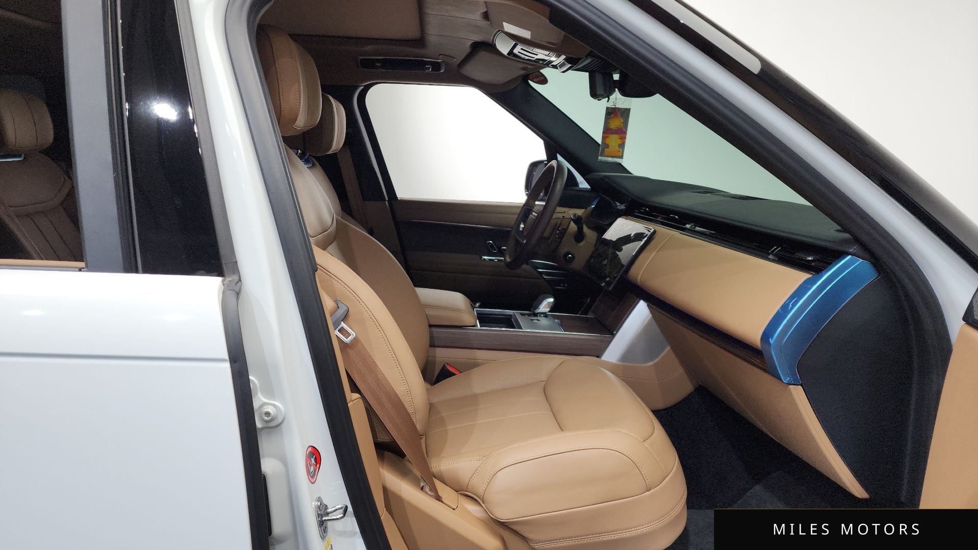 Land Rover Range Rover 2025 — миниатюра 11
