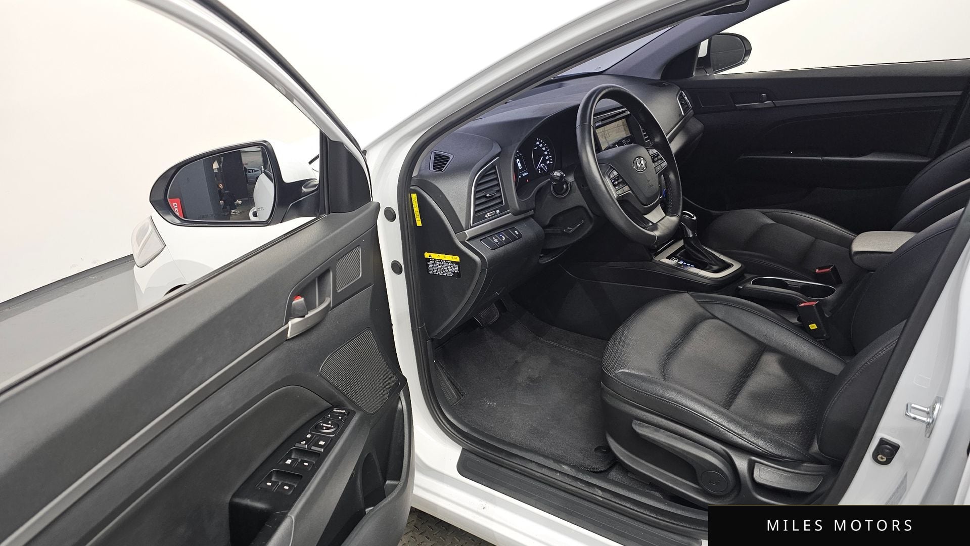 Hyundai AVANTE 2018 — миниатюра 10