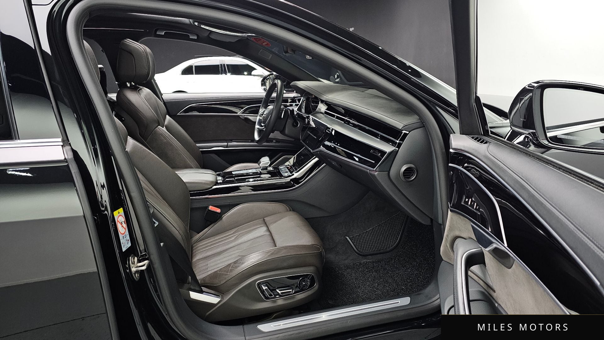 Audi A8 (D5) 2021 — миниатюра 10