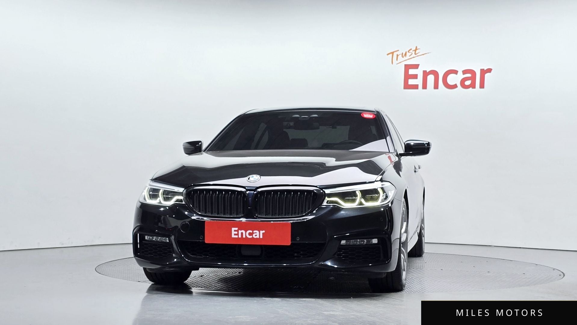 BMW 5 Series (G30) 2017 — миниатюра 3