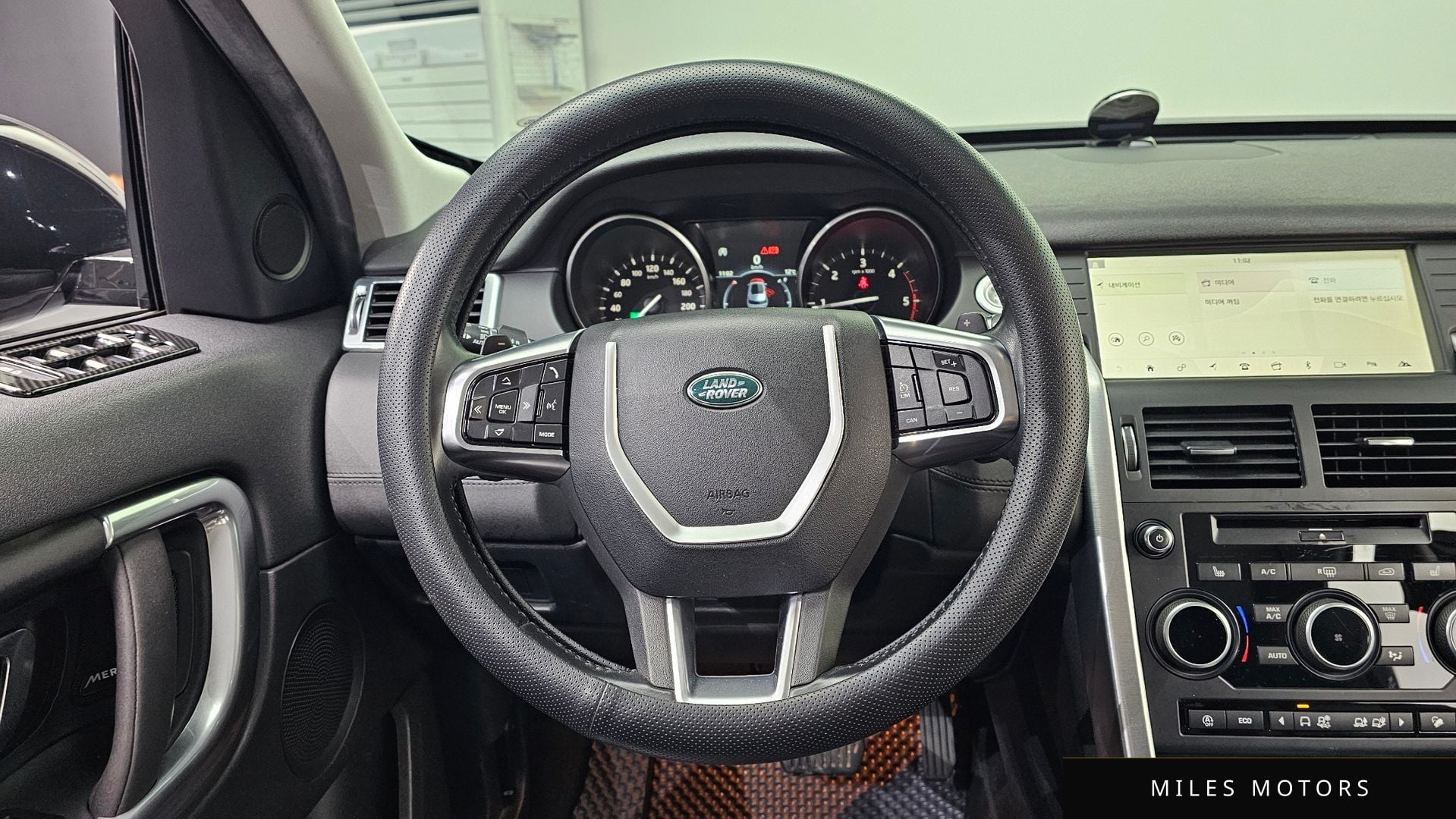 Land Rover Discovery Sport 2018 — миниатюра 13