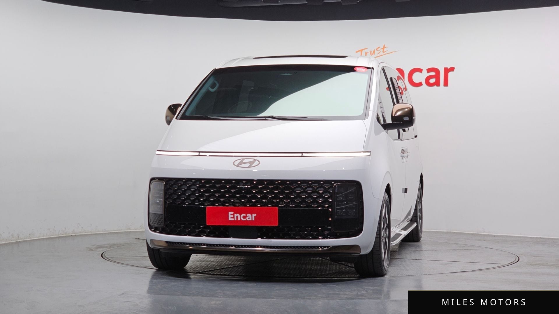 Hyundai Staria 2025 — миниатюра 3