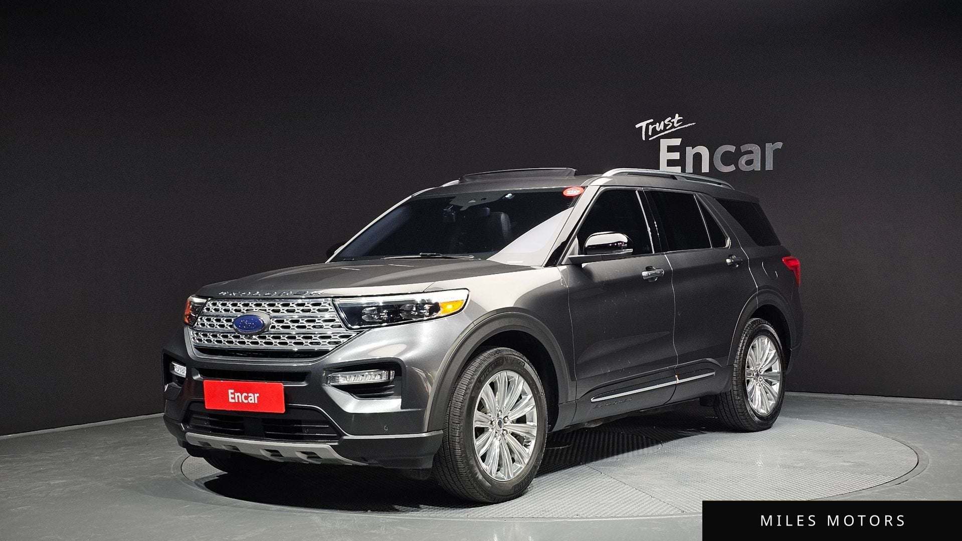 Ford Explorer 2020 — фото 1 из 12