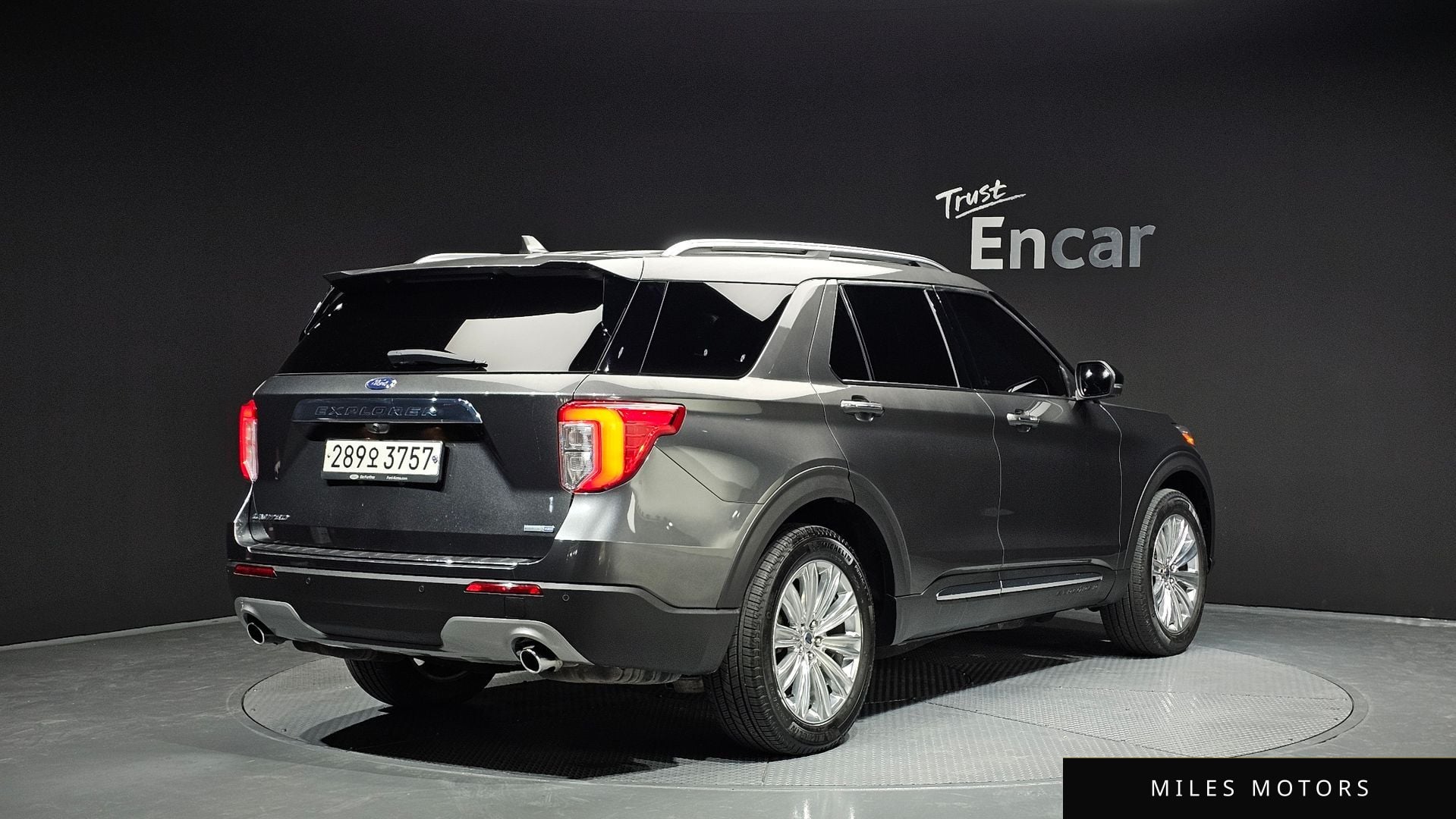 Ford Explorer 2020 — миниатюра 2