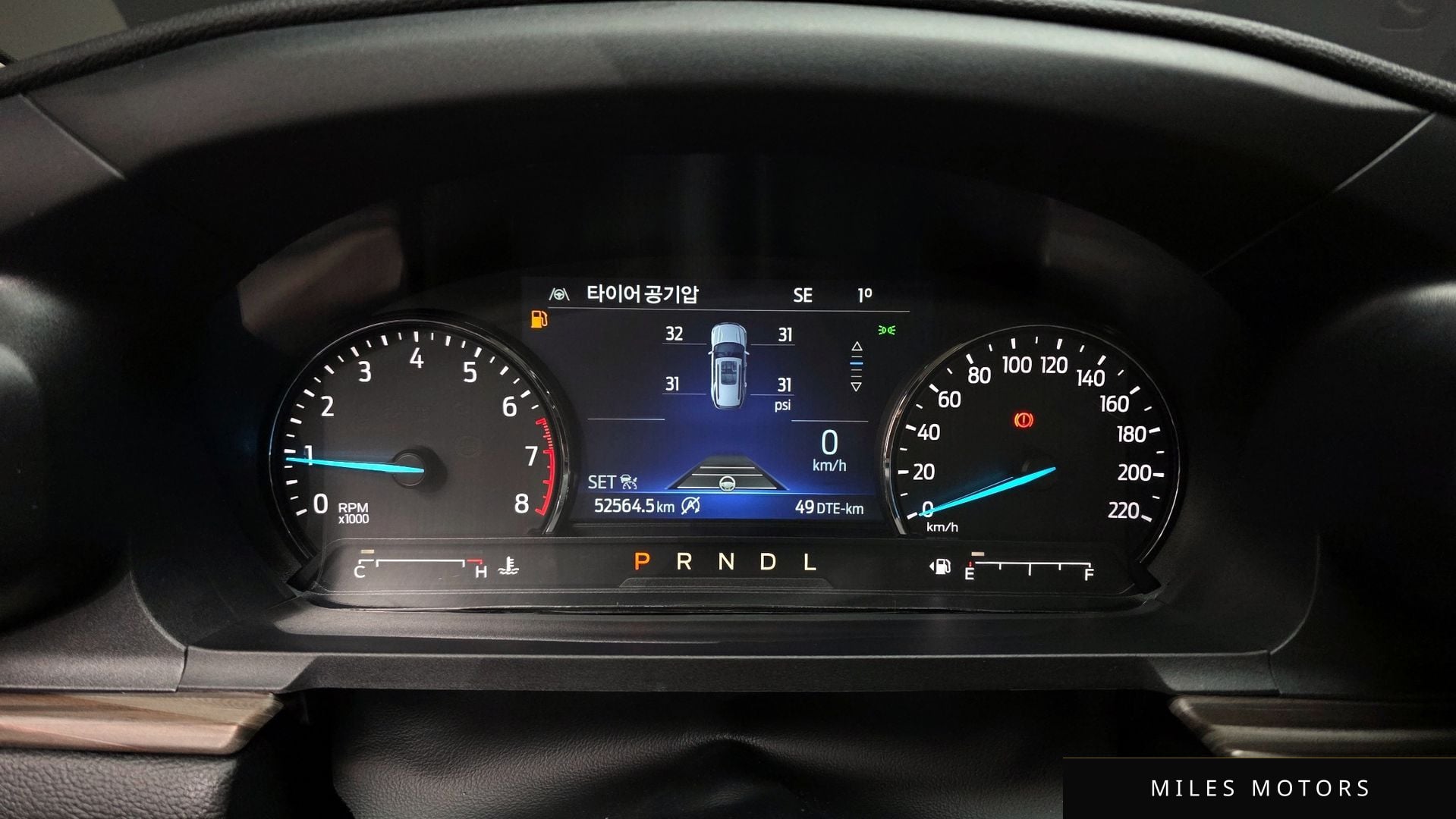 Ford Explorer 2022 — миниатюра 8
