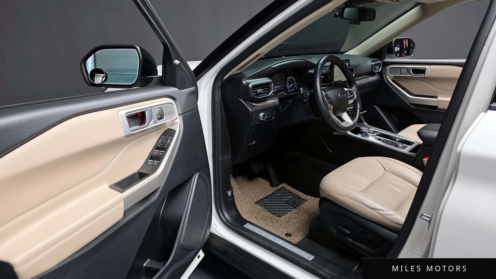 Ford Explorer 2022 — миниатюра 10