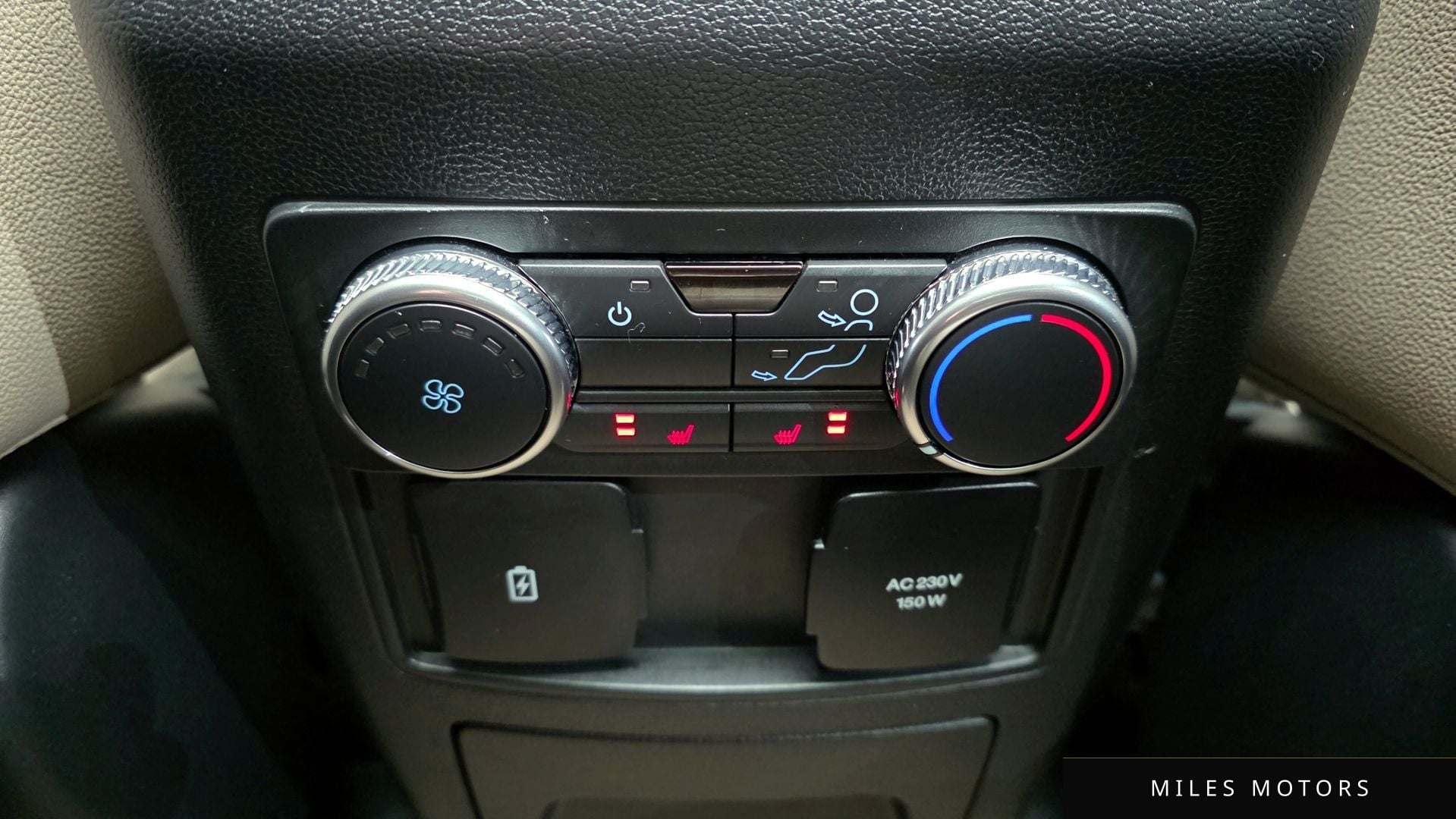 Ford Explorer 2022 — миниатюра 18