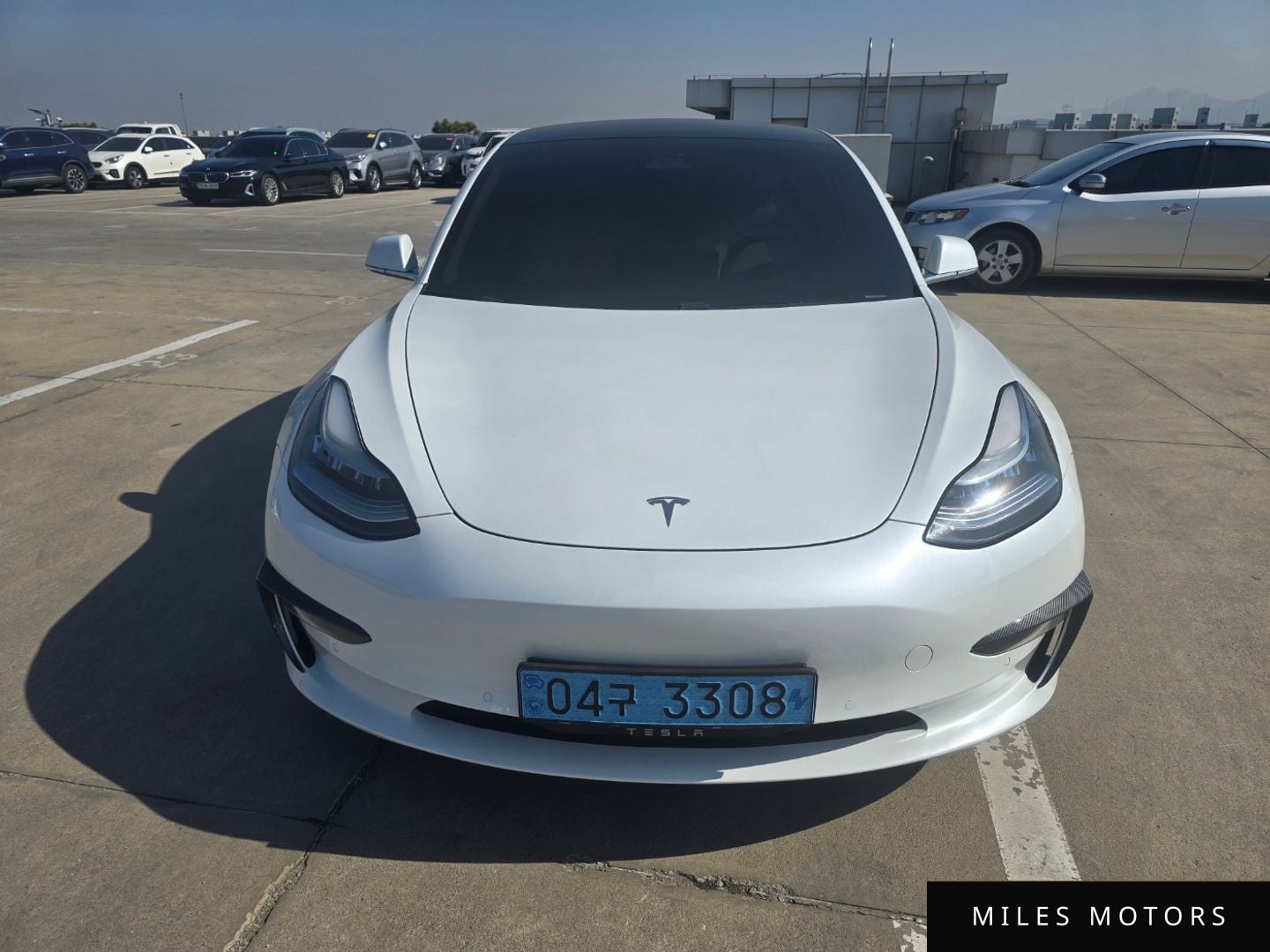 Tesla Model 3 2020 — миниатюра 3