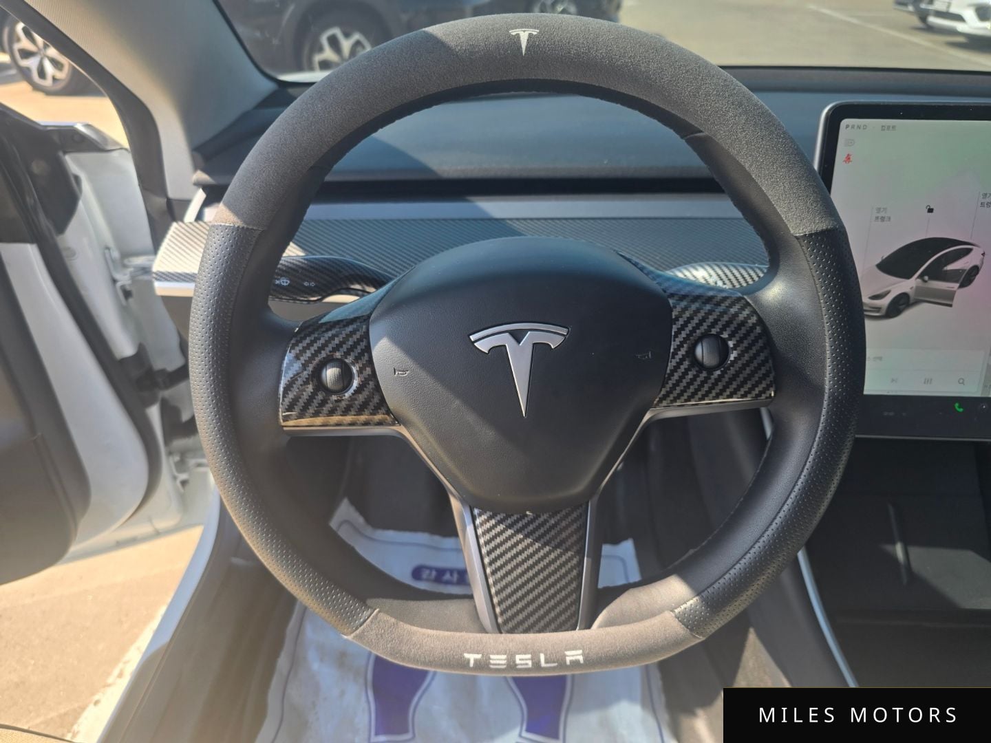 Tesla Model 3 2020 — миниатюра 6