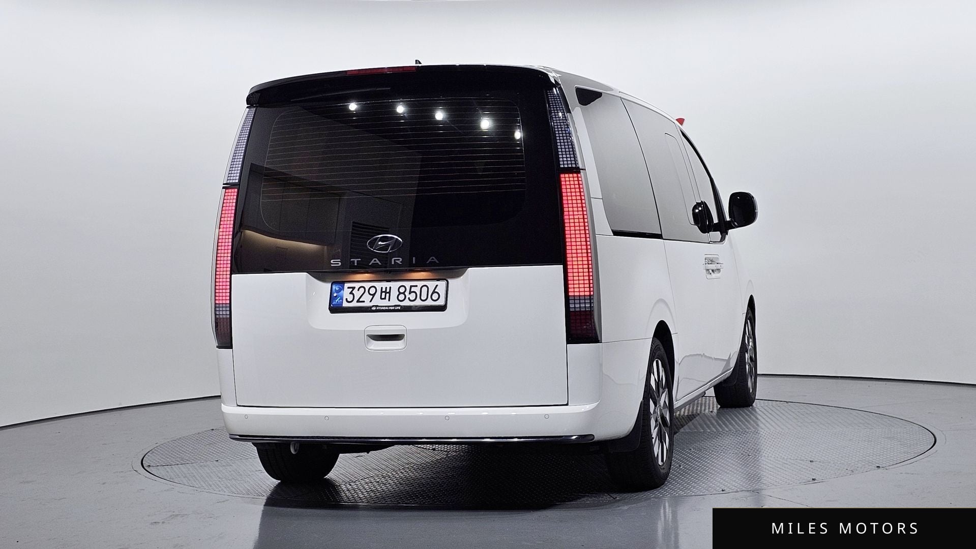 Hyundai Staria 2023 — миниатюра 4
