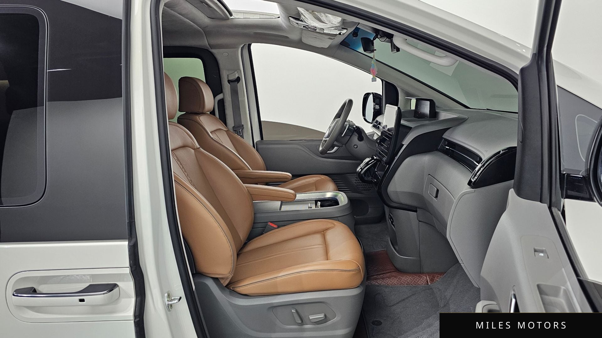 Hyundai Staria 2023 — миниатюра 10