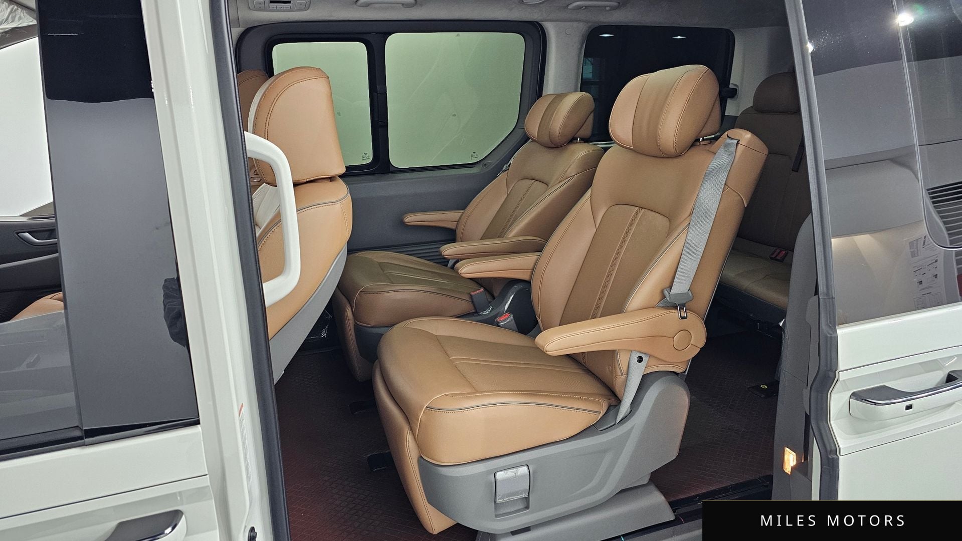 Hyundai Staria 2023 — миниатюра 12
