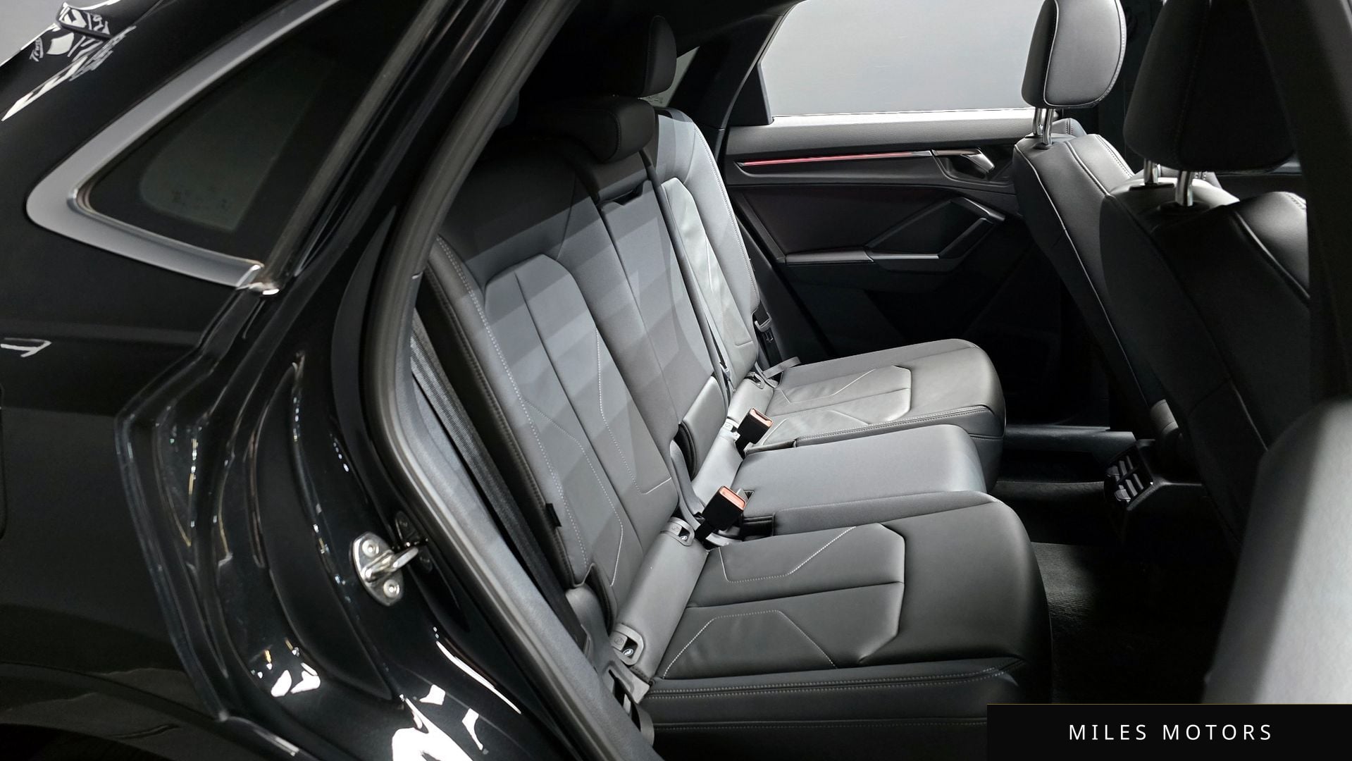 Audi Q3 (F3) 2023 — миниатюра 12