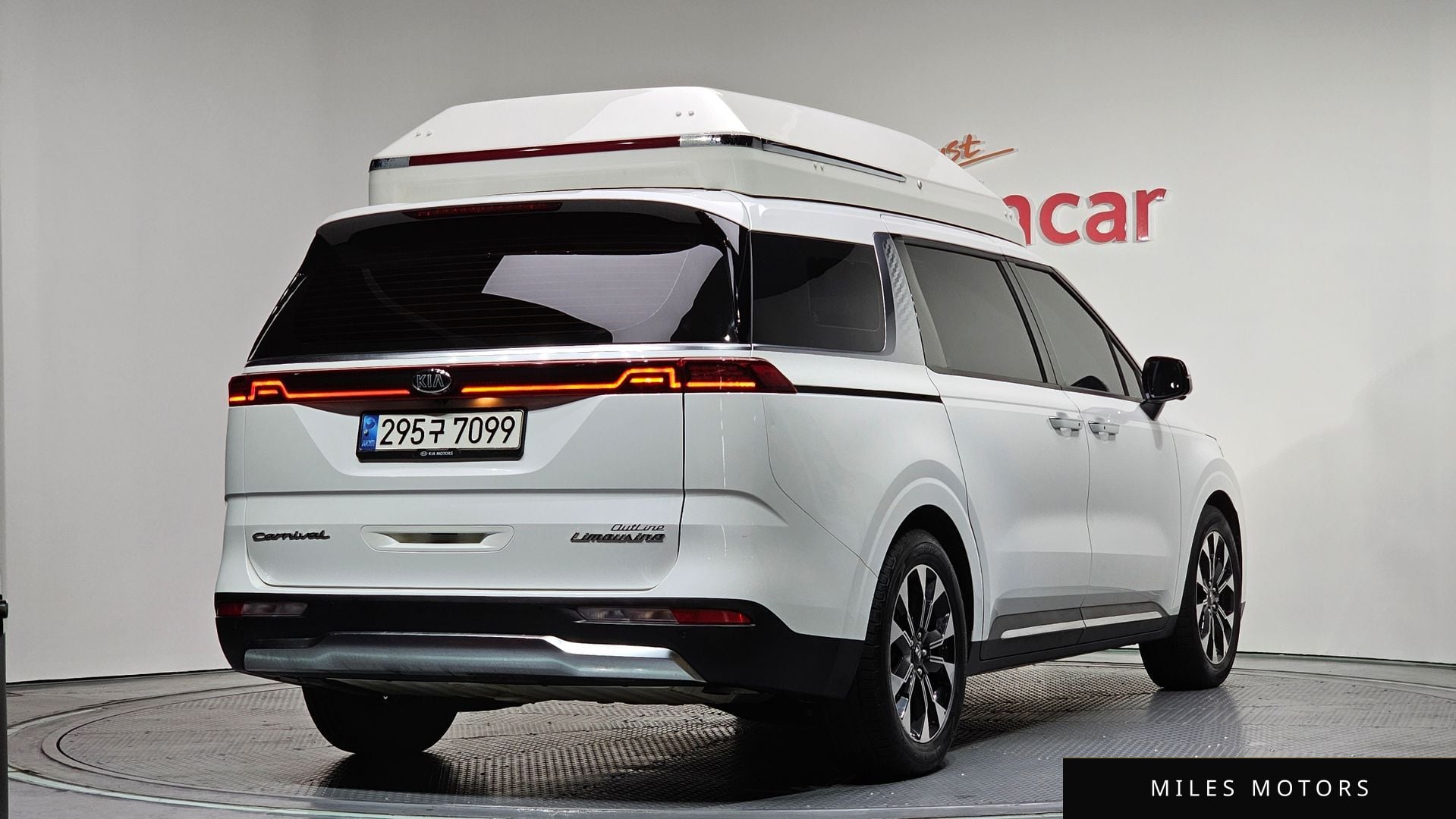 Kia Carnival 2021 — миниатюра 2