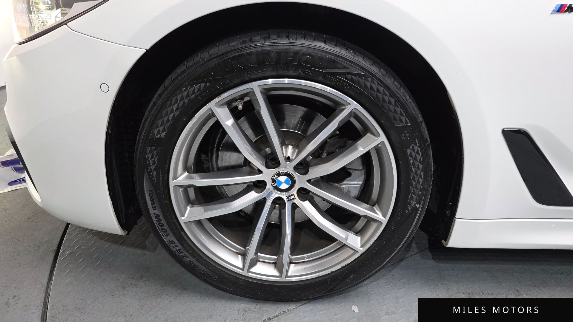 BMW 5시리즈 (G30) 2017 — миниатюра 4