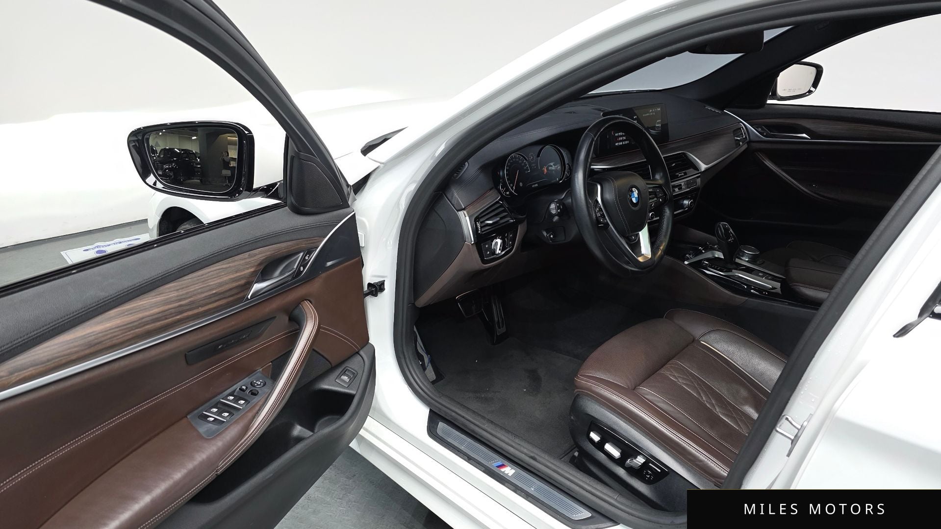 BMW 5시리즈 (G30) 2017 — миниатюра 9