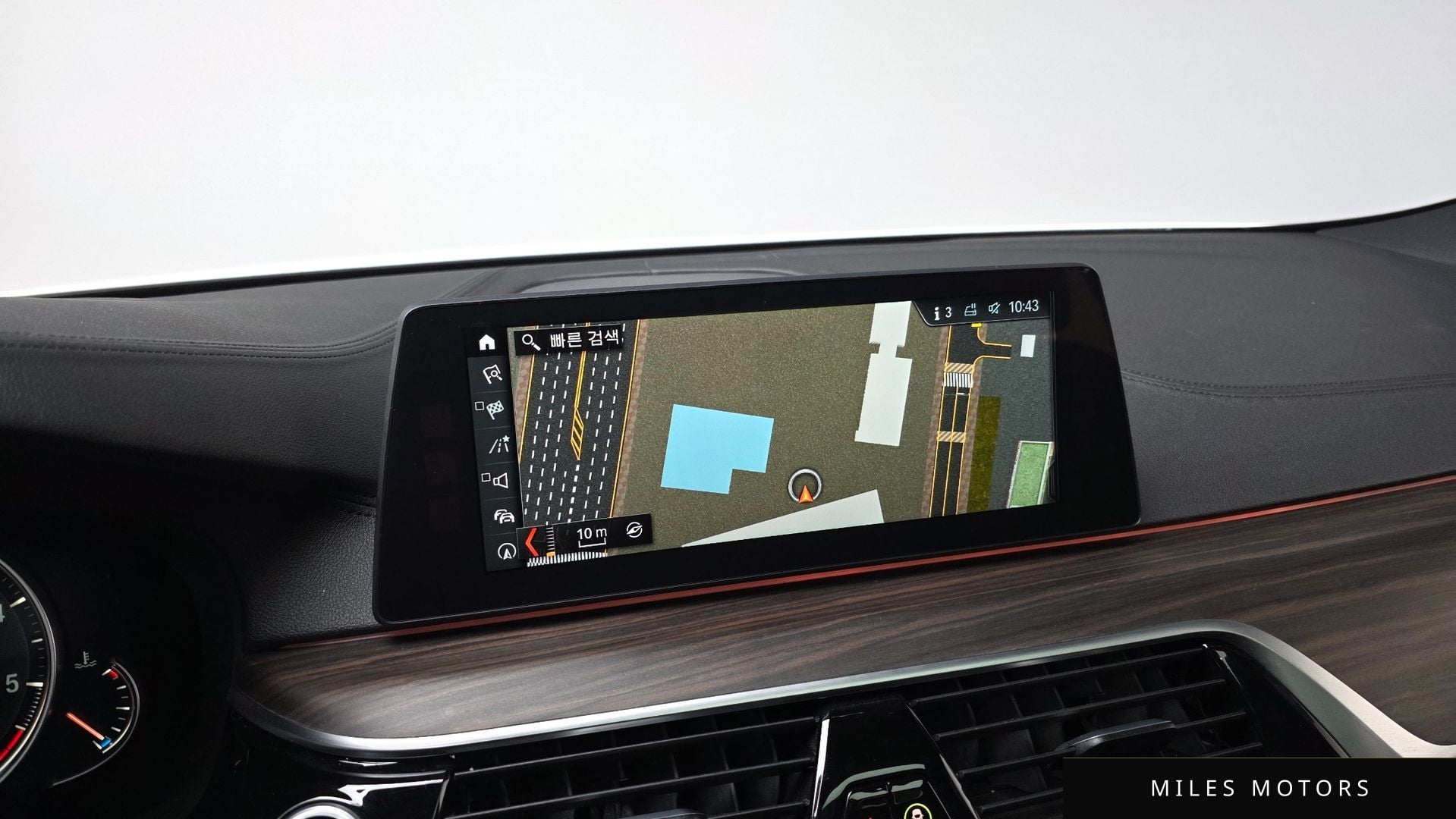 BMW 5시리즈 (G30) 2017 — миниатюра 15