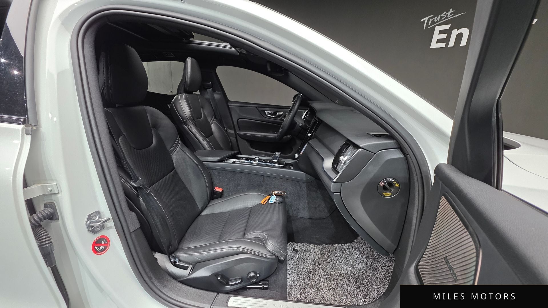 Volvo S60 2022 — миниатюра 10