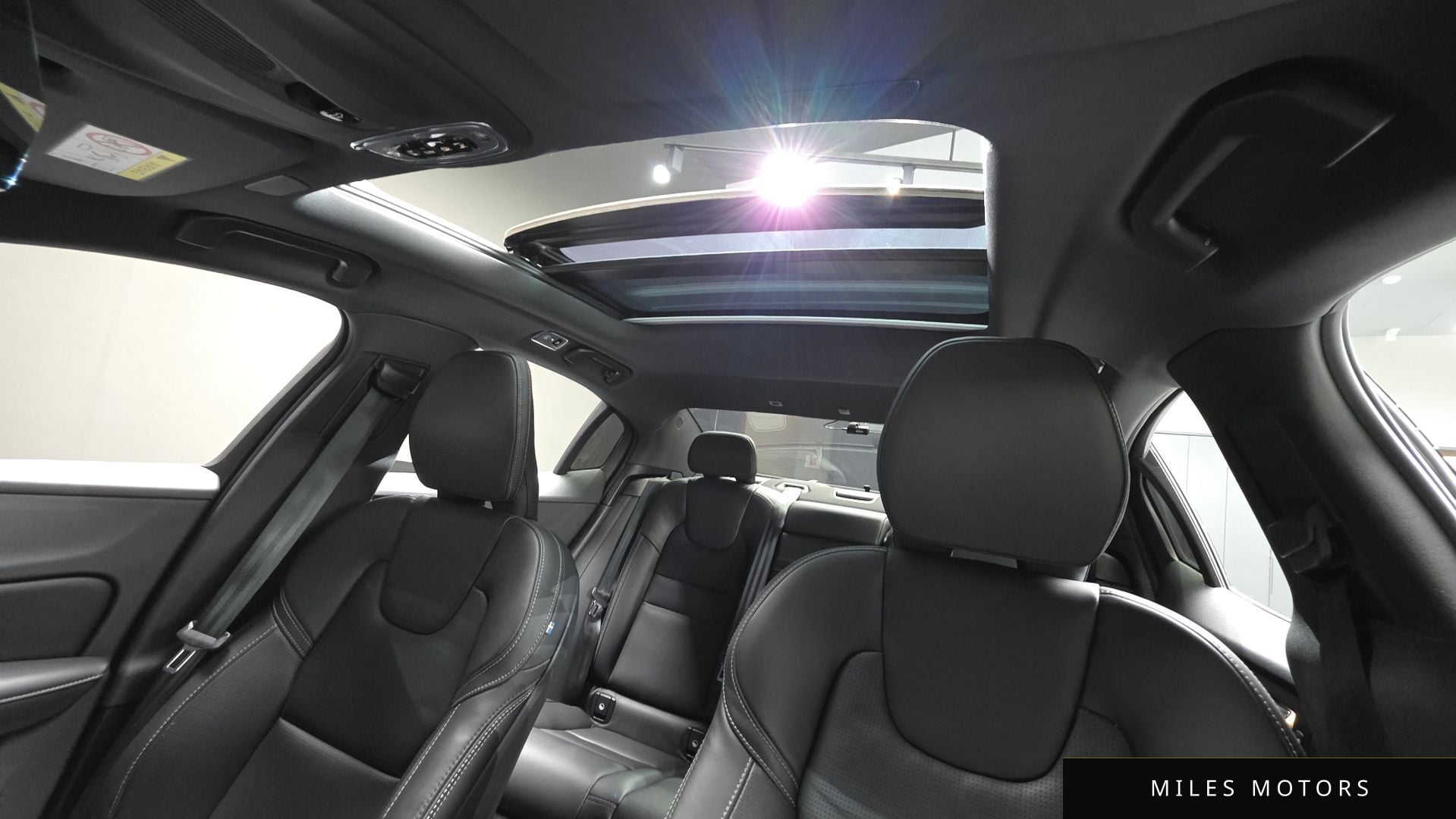Volvo S60 2022 — миниатюра 12