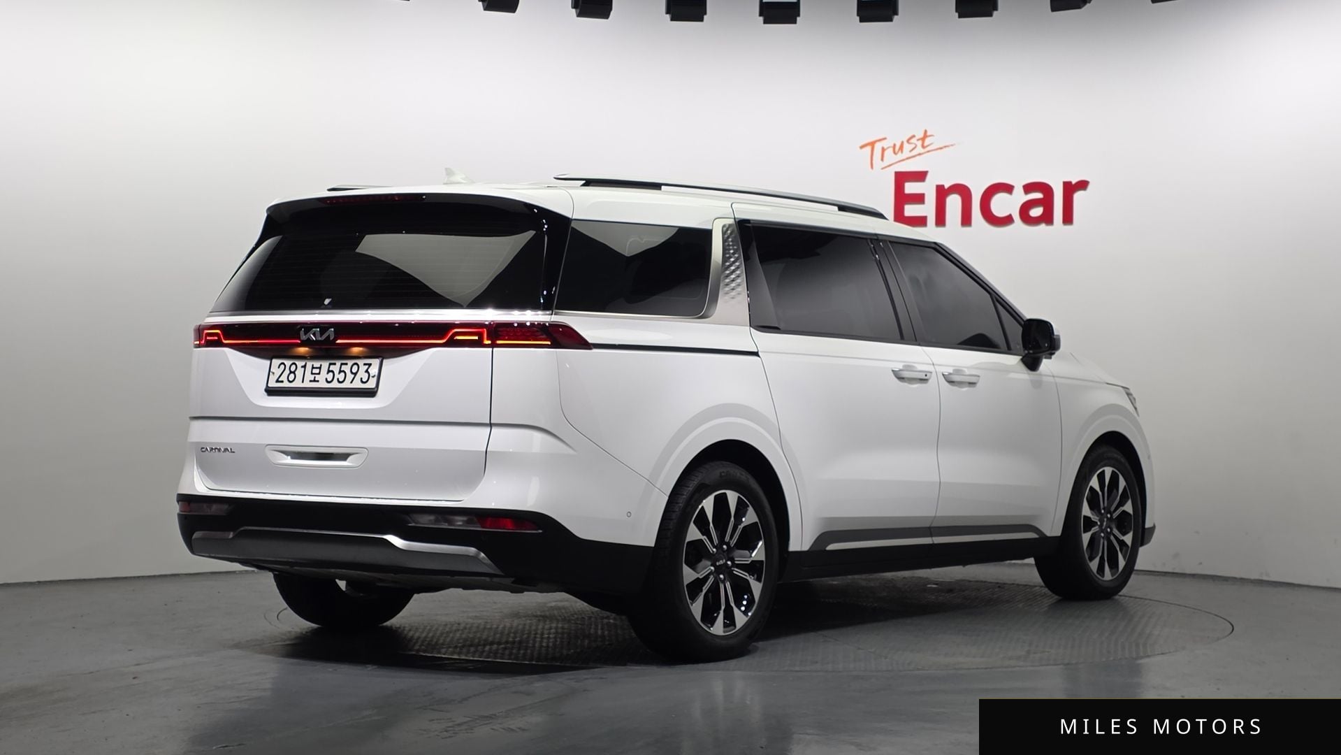 Kia Carnival 2022 — миниатюра 2