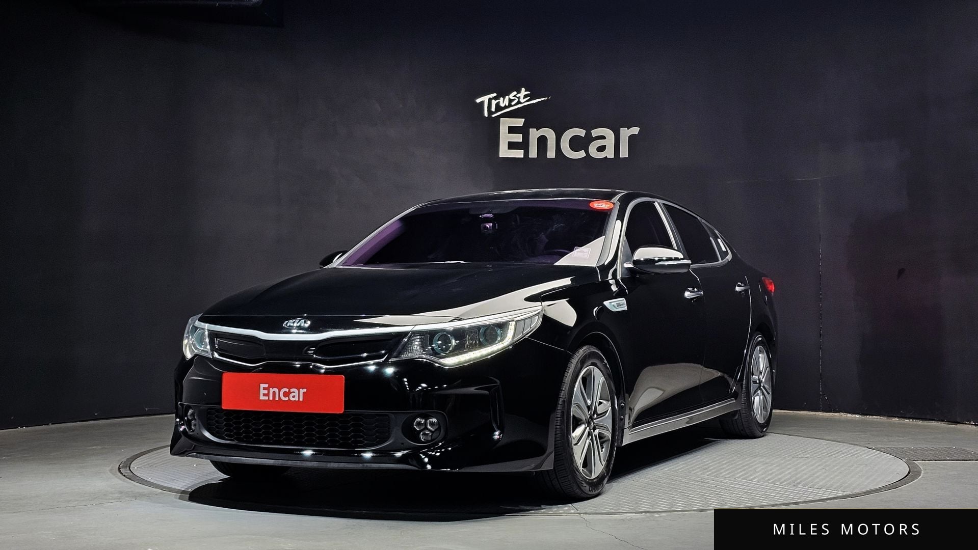 Kia K5 2016 — фото 1 из 12