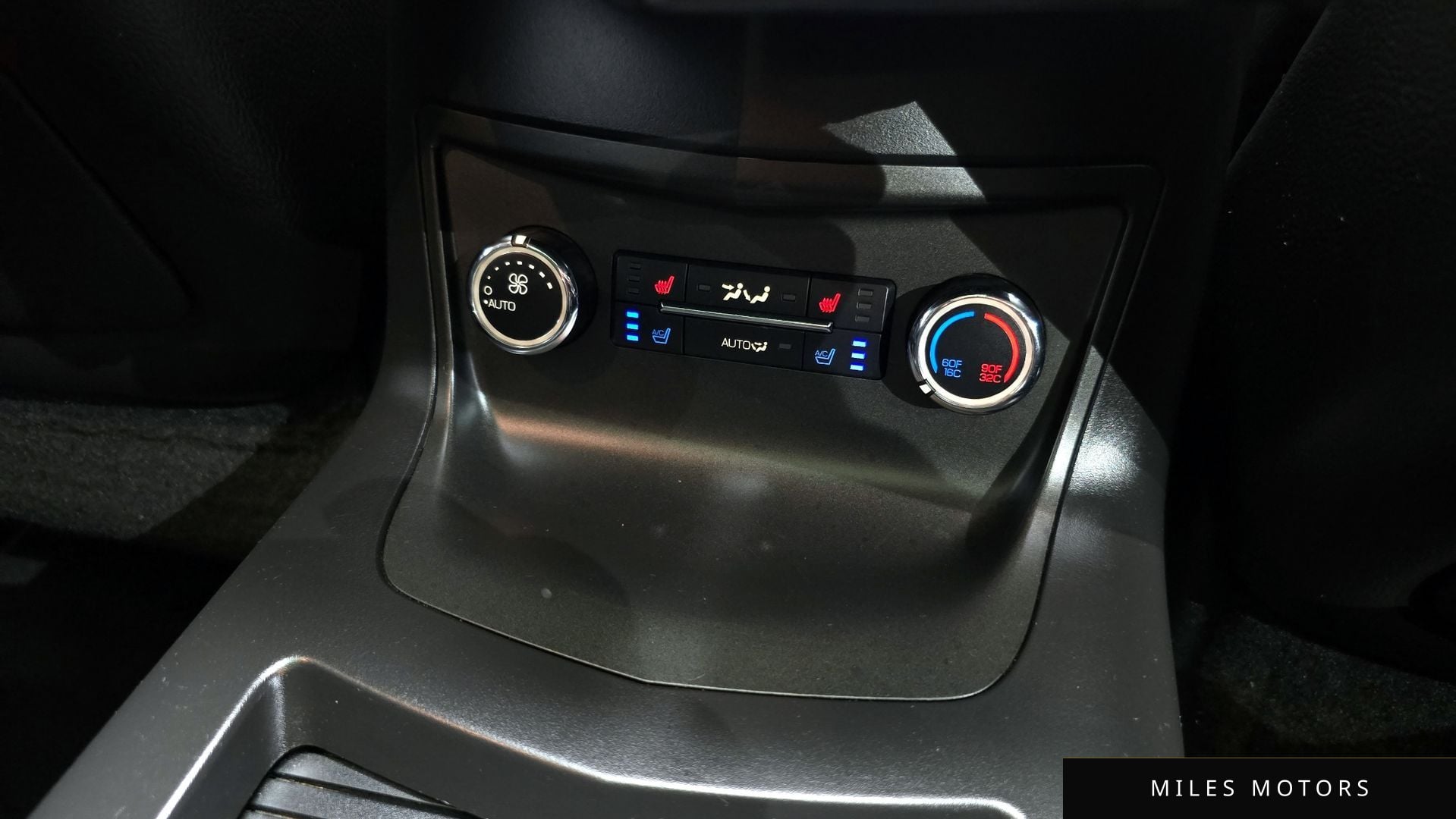 Lincoln MKT 2014 — миниатюра 19