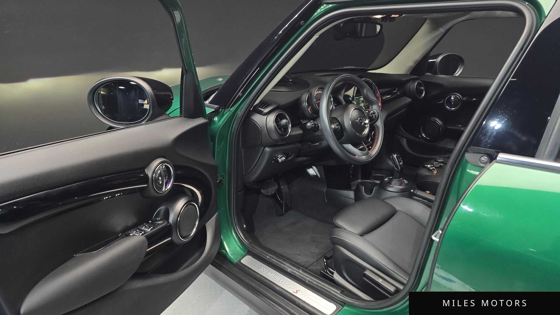 MINI Cooper S 2020 — миниатюра 10