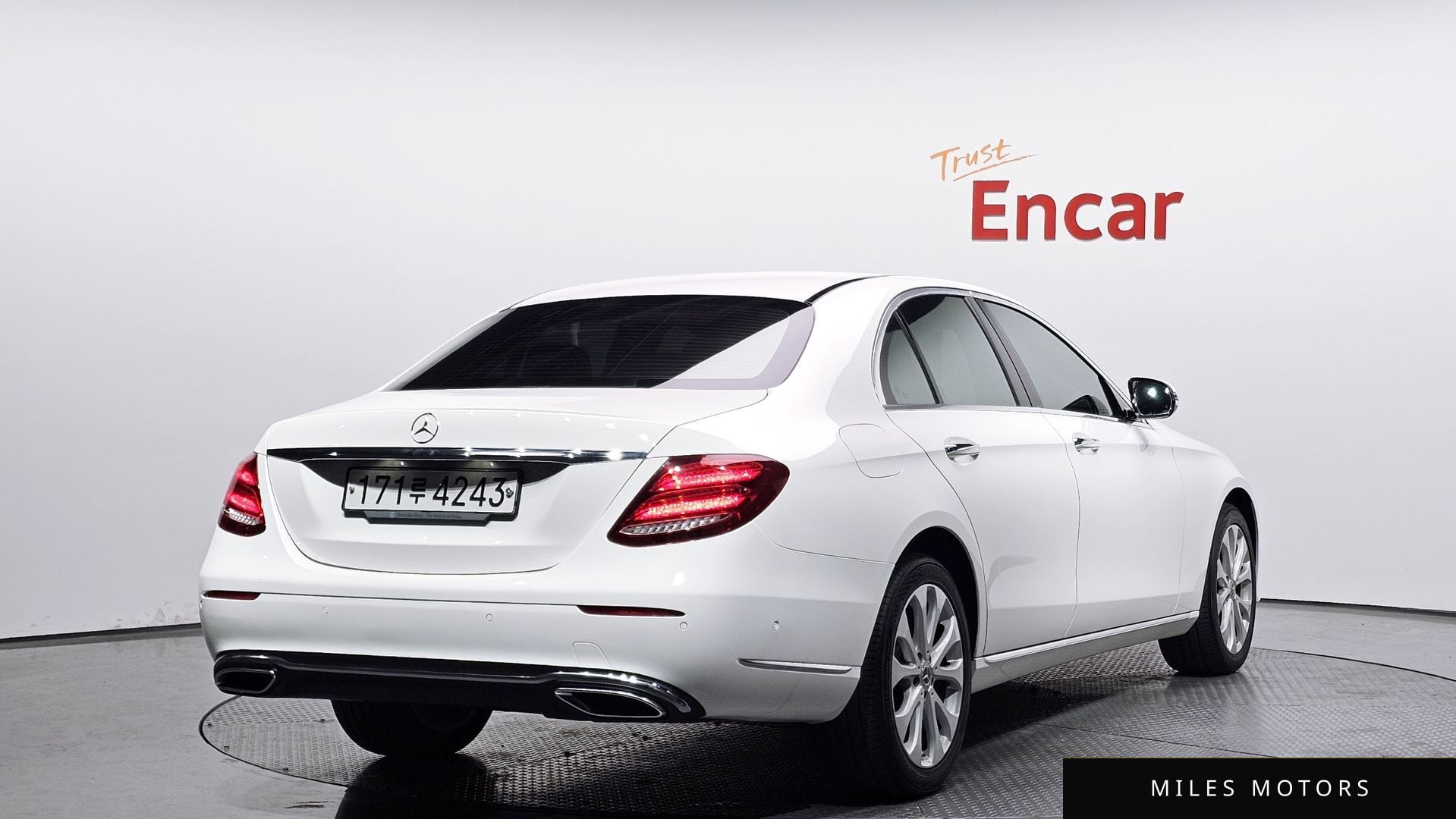 Mercedes-Benz E-Class W213 2020 — миниатюра 2