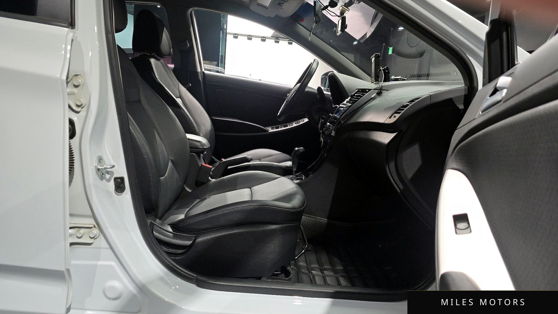 Hyundai Accent 2016 — миниатюра 11