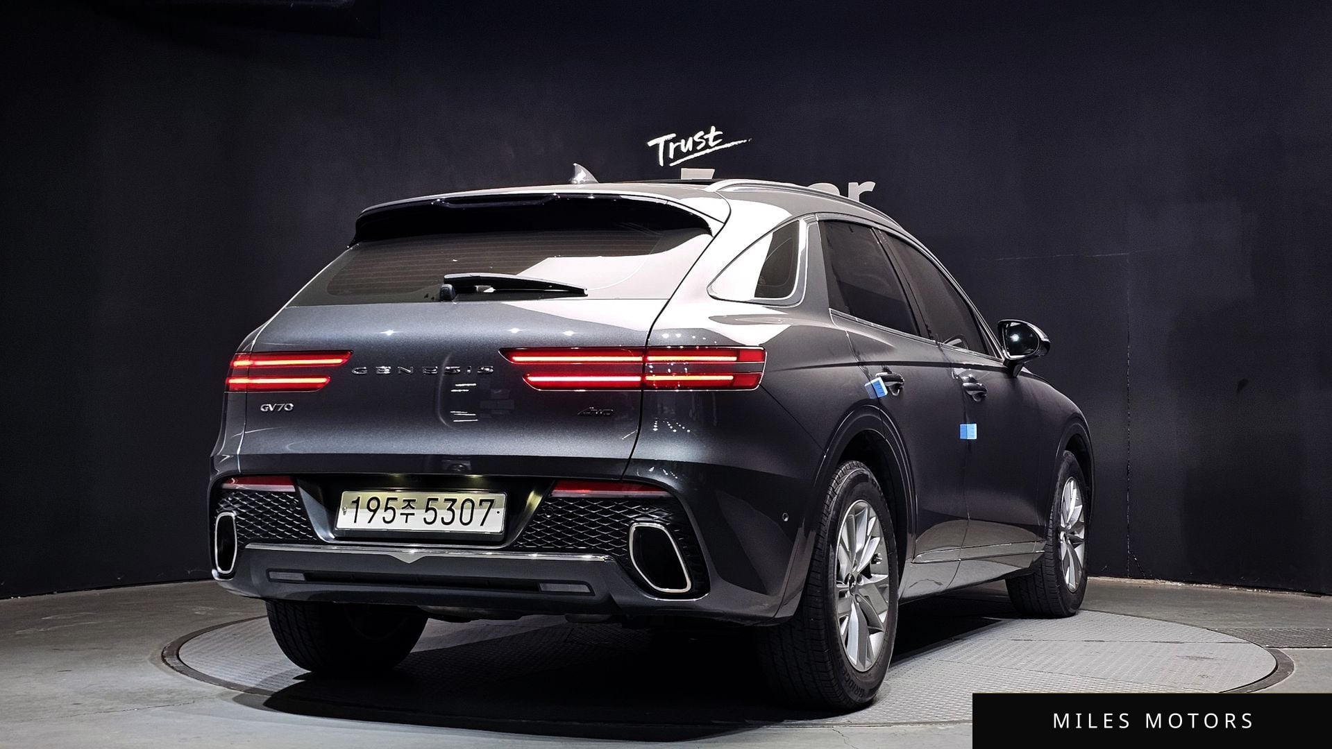 Genesis GV70 2022 — миниатюра 2