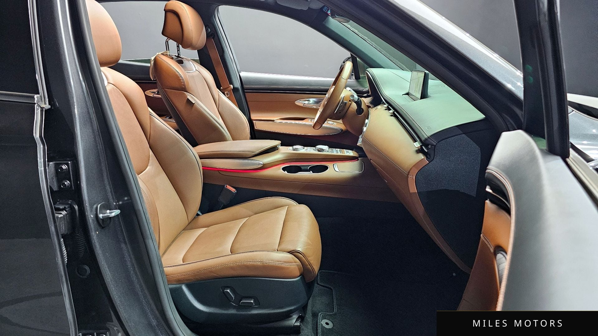 Genesis GV70 2022 — миниатюра 10