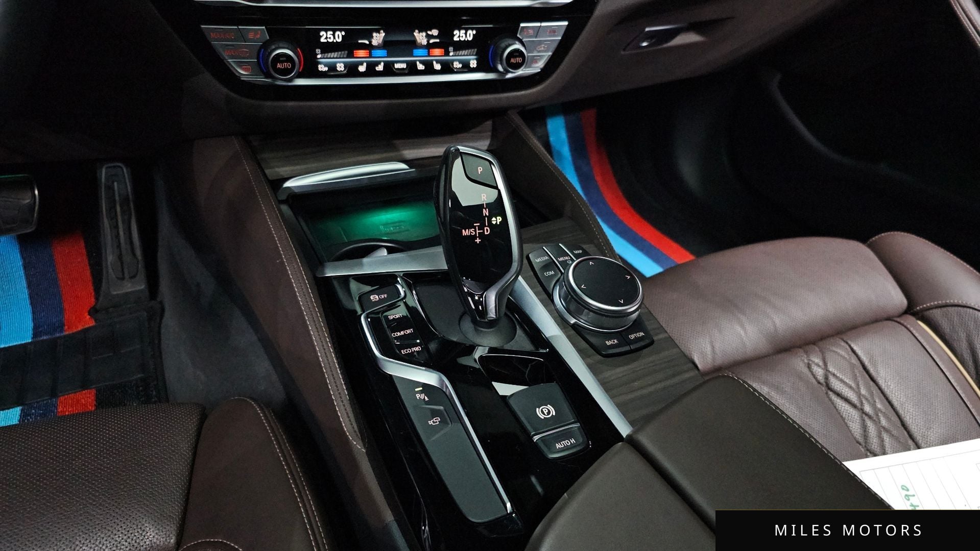BMW 5 Series (G30) 2020 — миниатюра 9