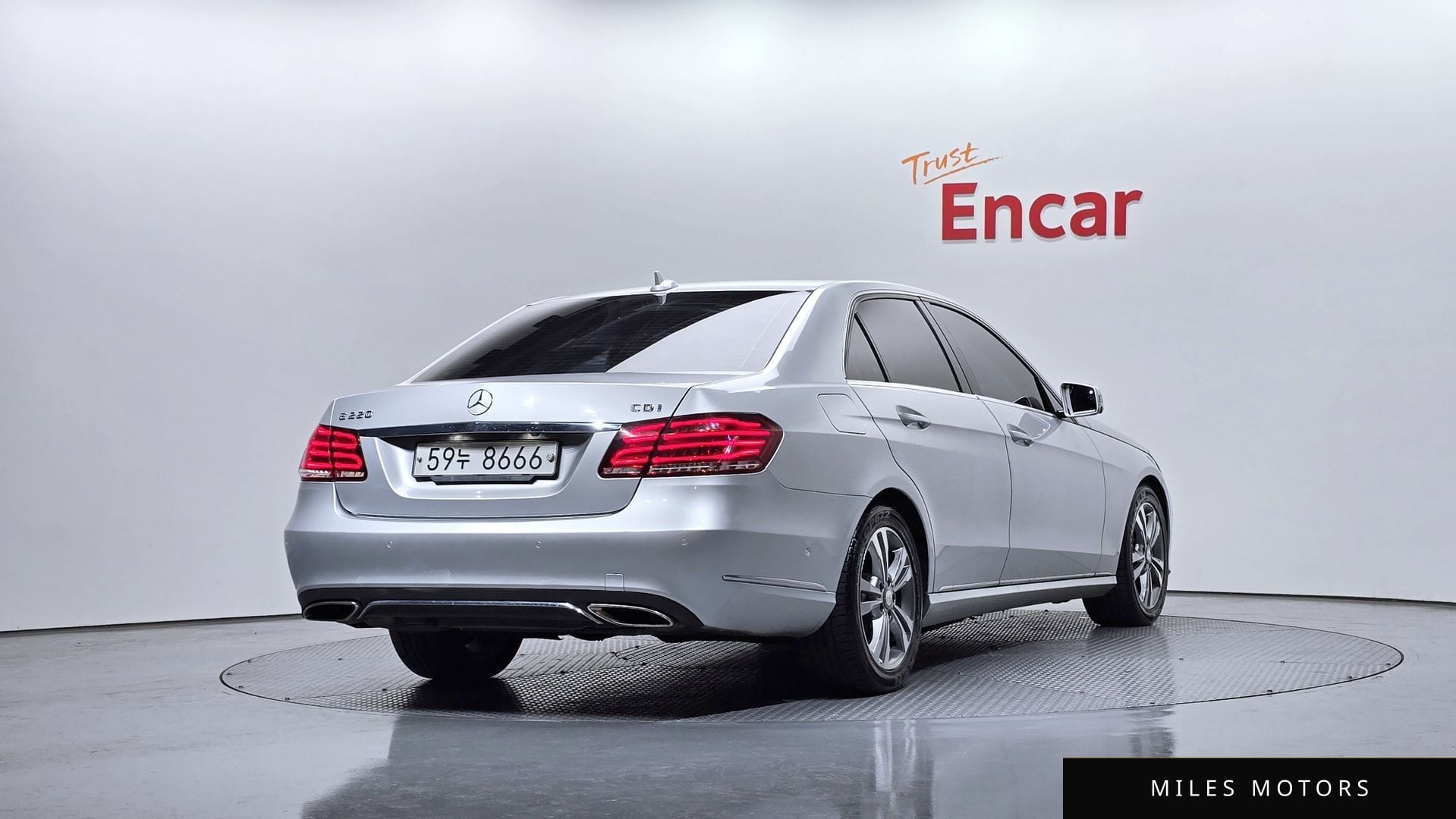 Mercedes-Benz E-Class W212 2014 — миниатюра 2