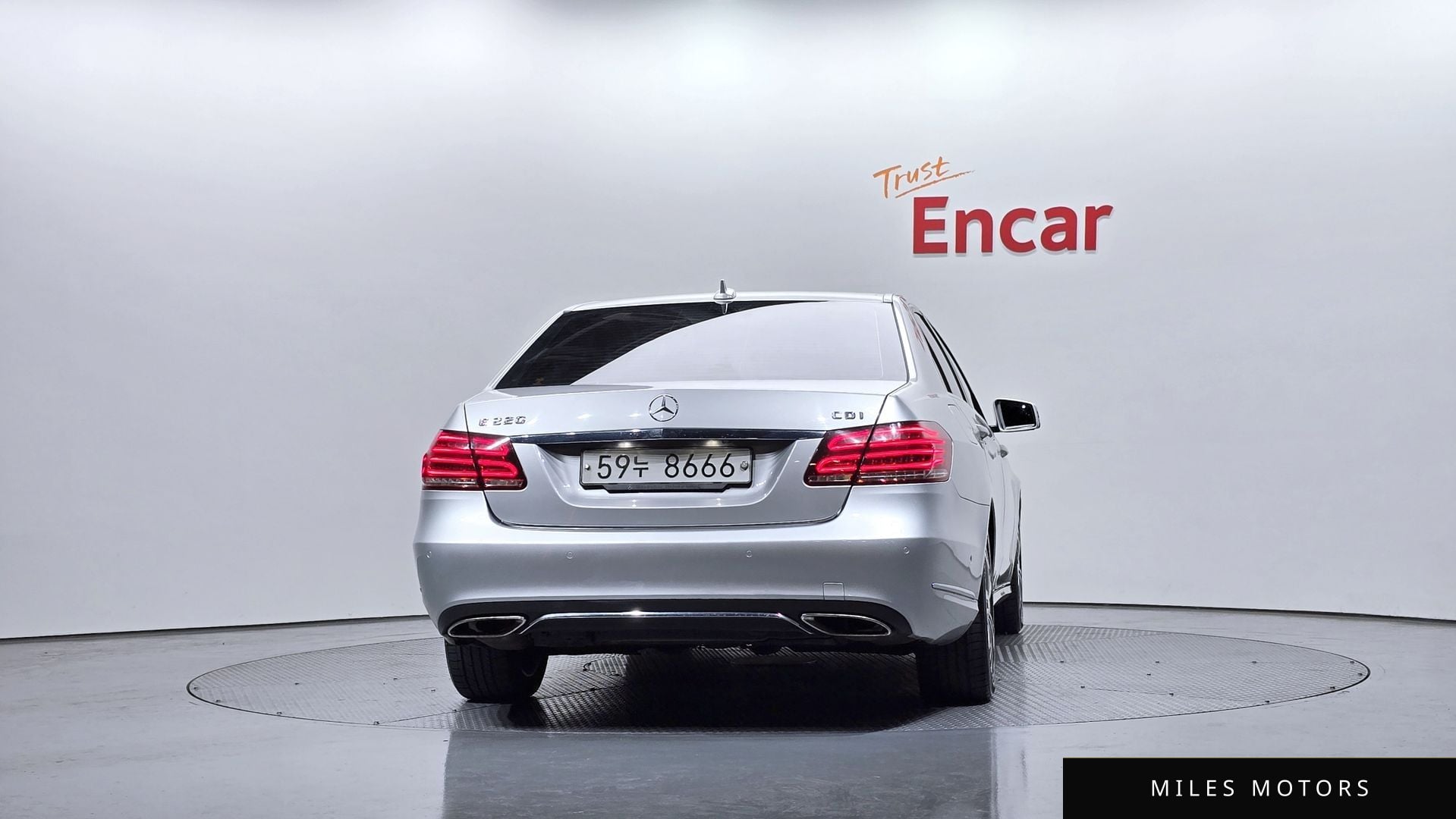 Mercedes-Benz E-Class W212 2014 — миниатюра 4