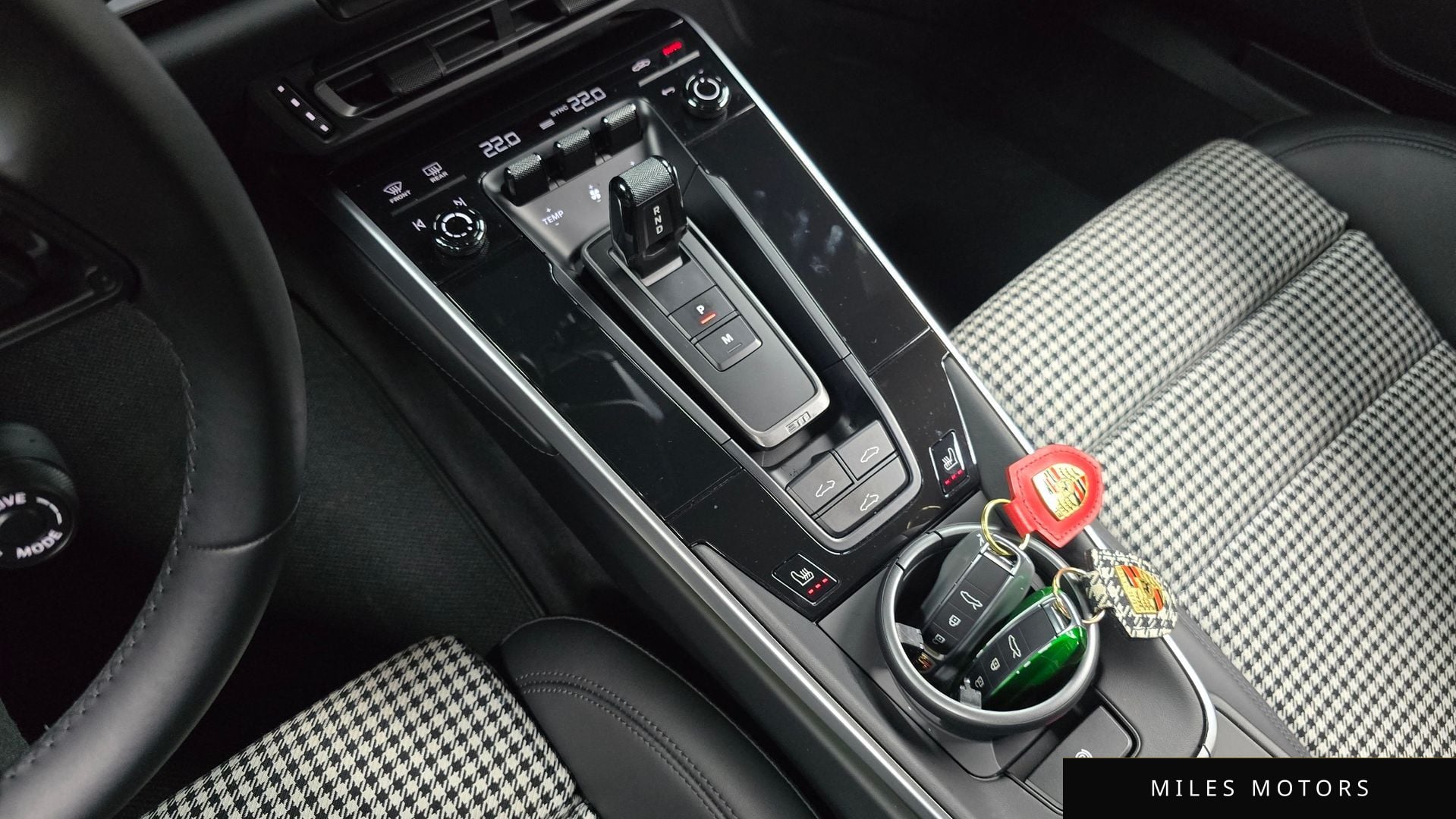 Porsche 911 (992) 2024 — миниатюра 9