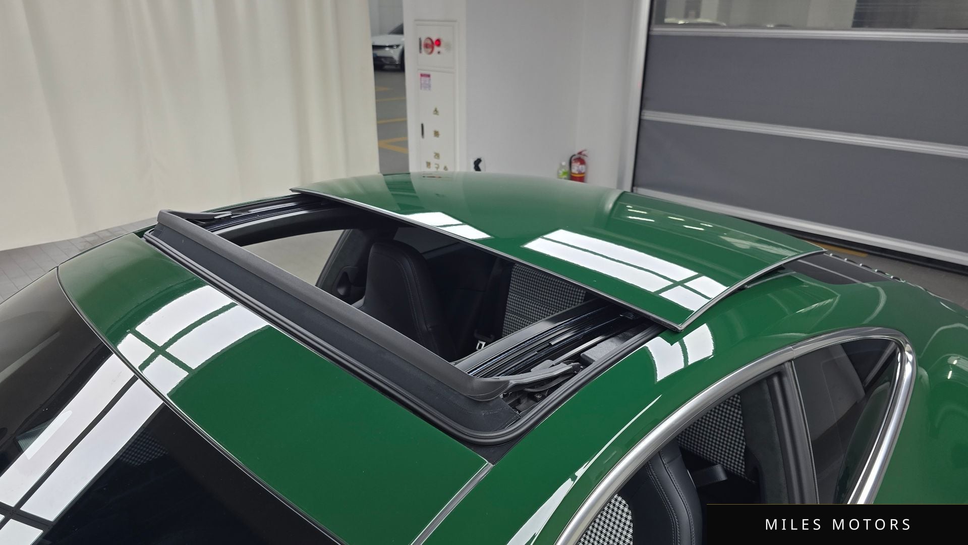 Porsche 911 (992) 2024 — миниатюра 19