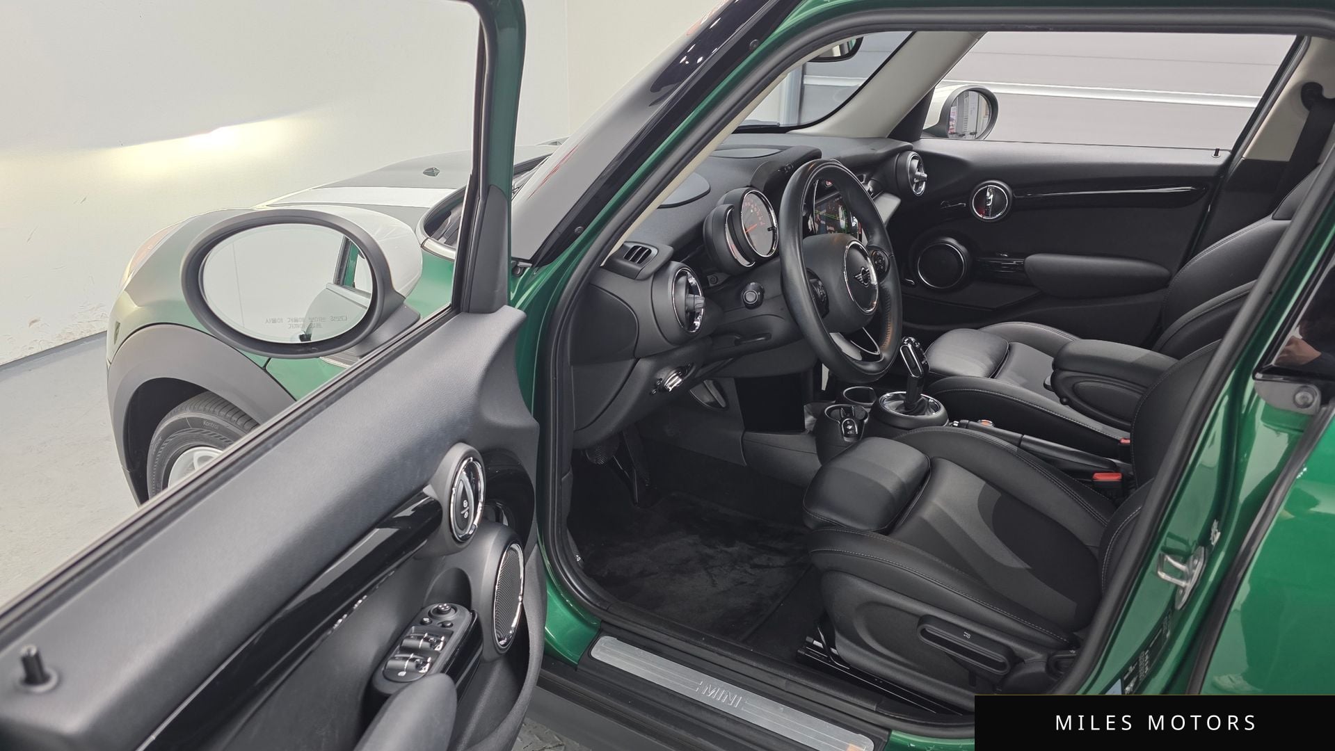 MINI Cooper 2020 — миниатюра 11