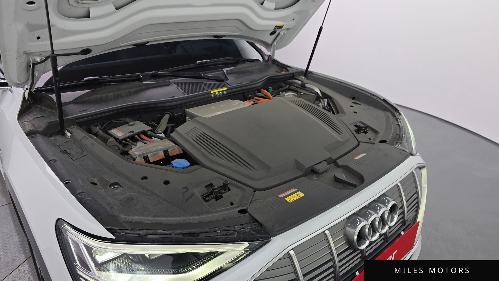 Audi e-트론 2021 — миниатюра 6