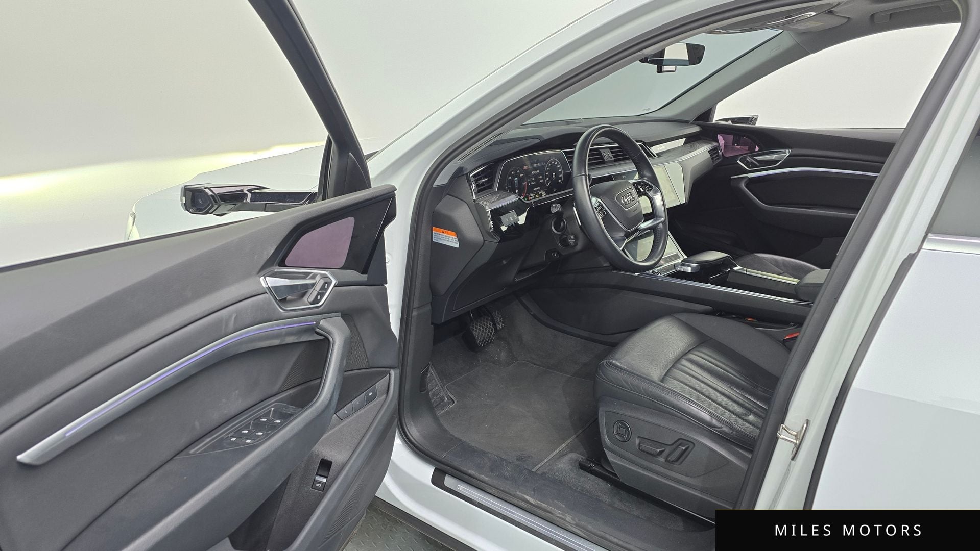 Audi e-트론 2021 — миниатюра 10