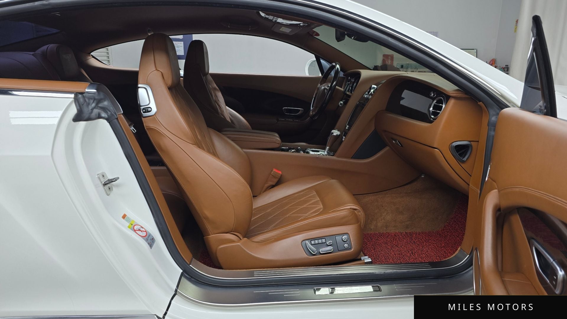 Bentley 컨티넨탈 GT 2012 — миниатюра 11