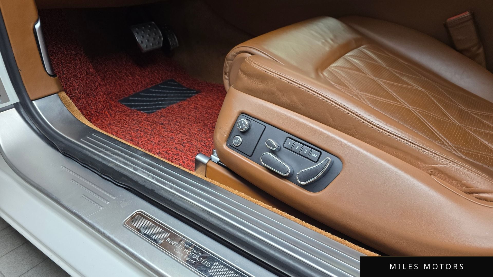 Bentley 컨티넨탈 GT 2012 — миниатюра 18