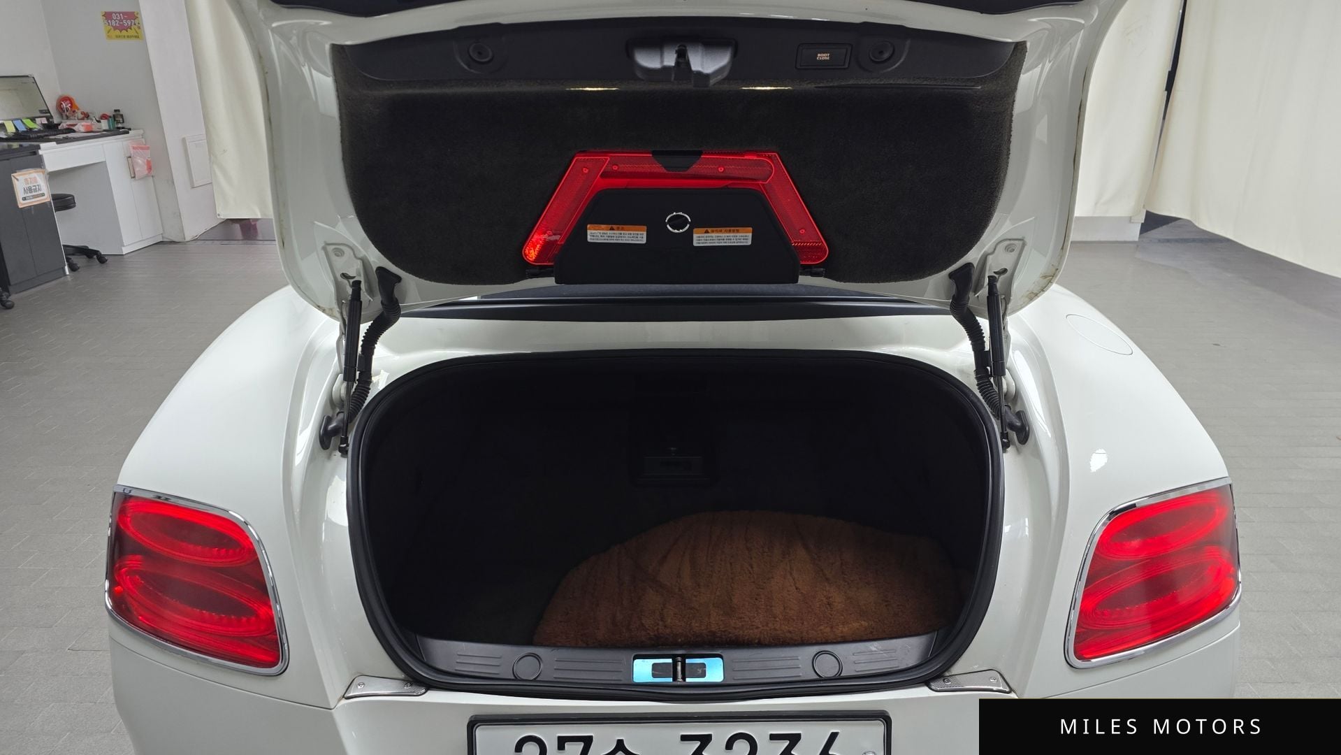 Bentley 컨티넨탈 GT 2012 — миниатюра 20