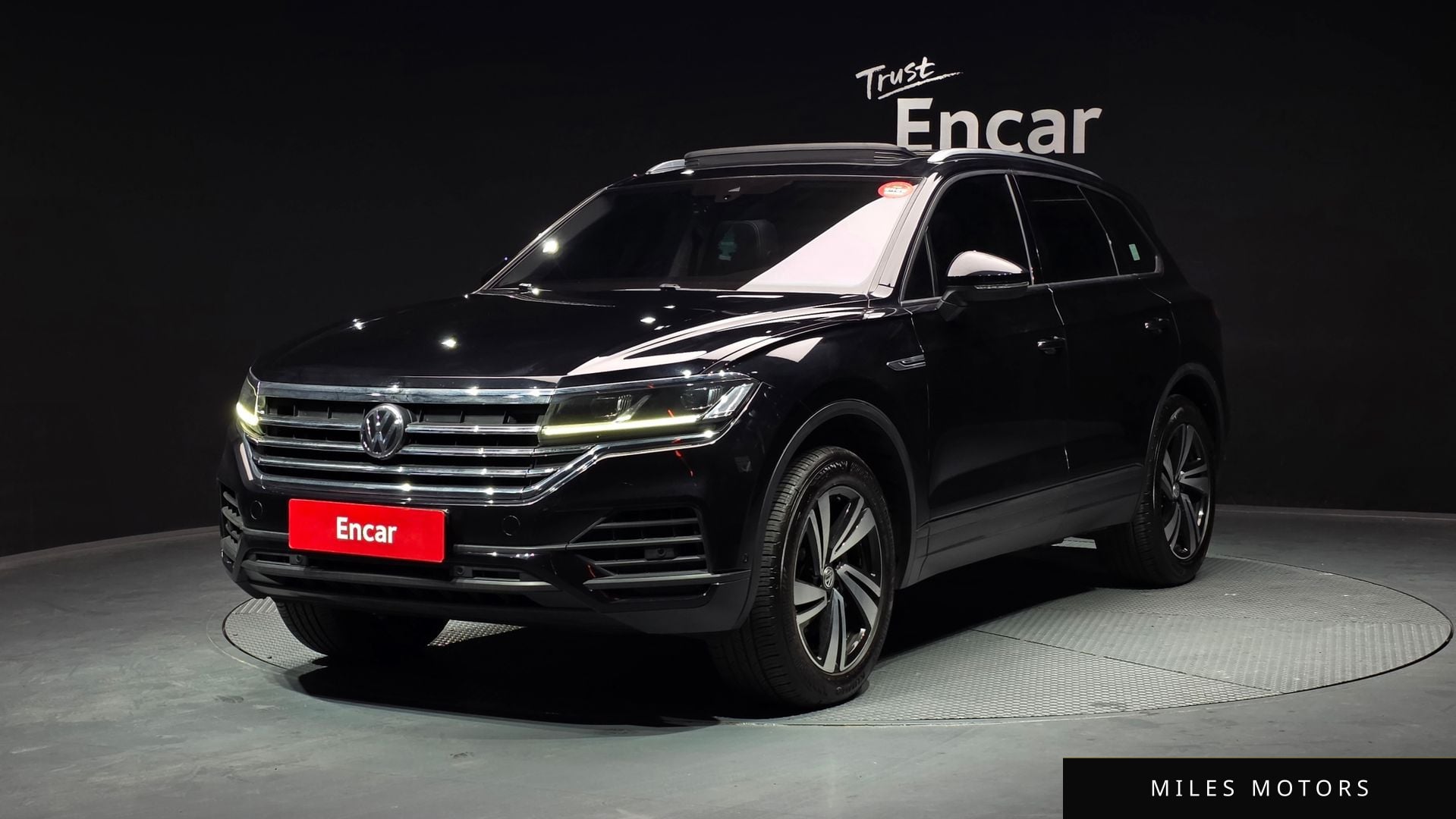 Volkswagen Touareg 2020 — фото 1 из 12