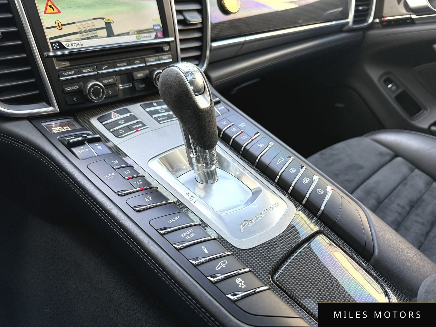 Porsche Panamera 2013 — миниатюра 9