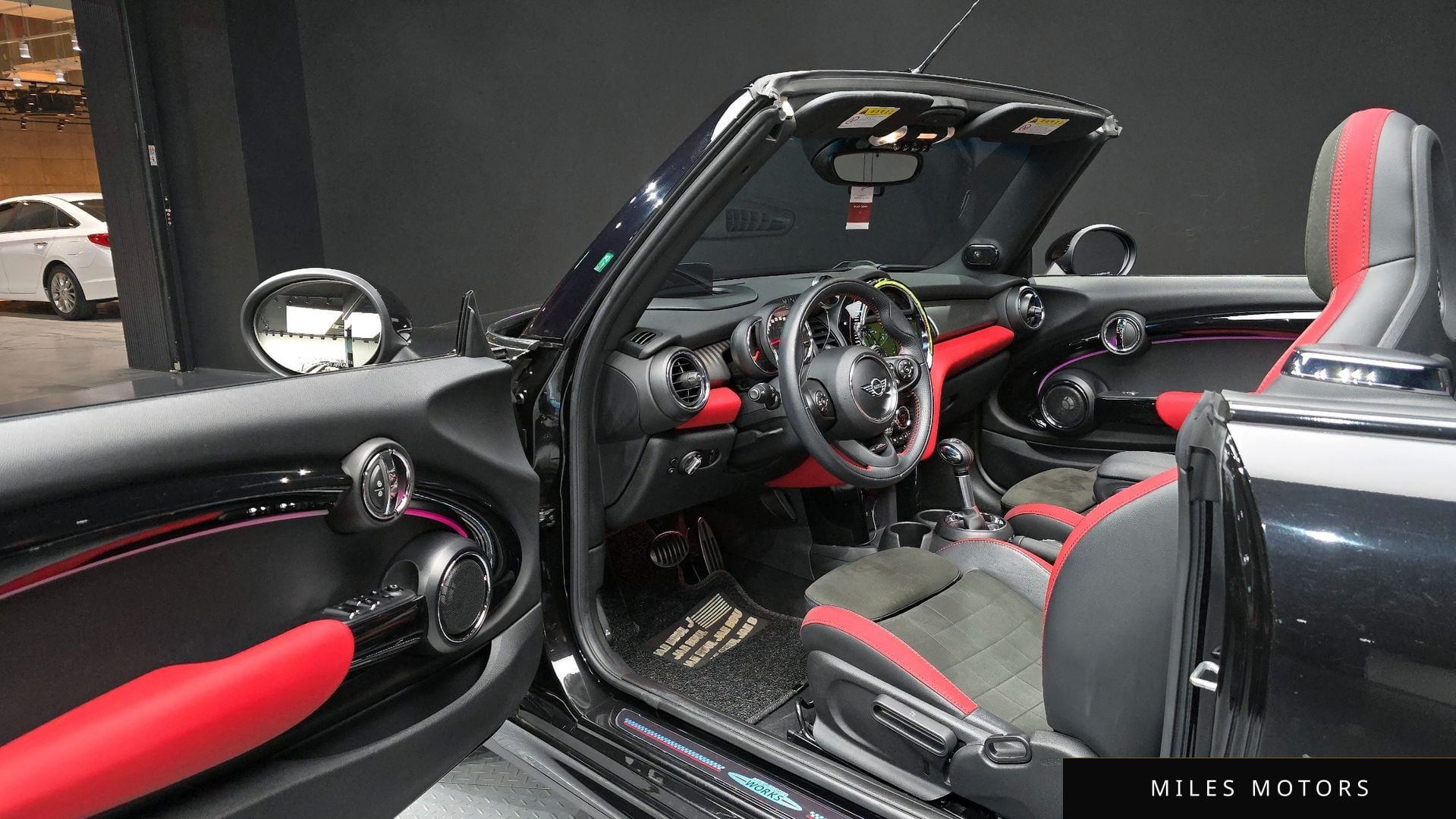 MINI Cooper Convertible 2019 — миниатюра 10