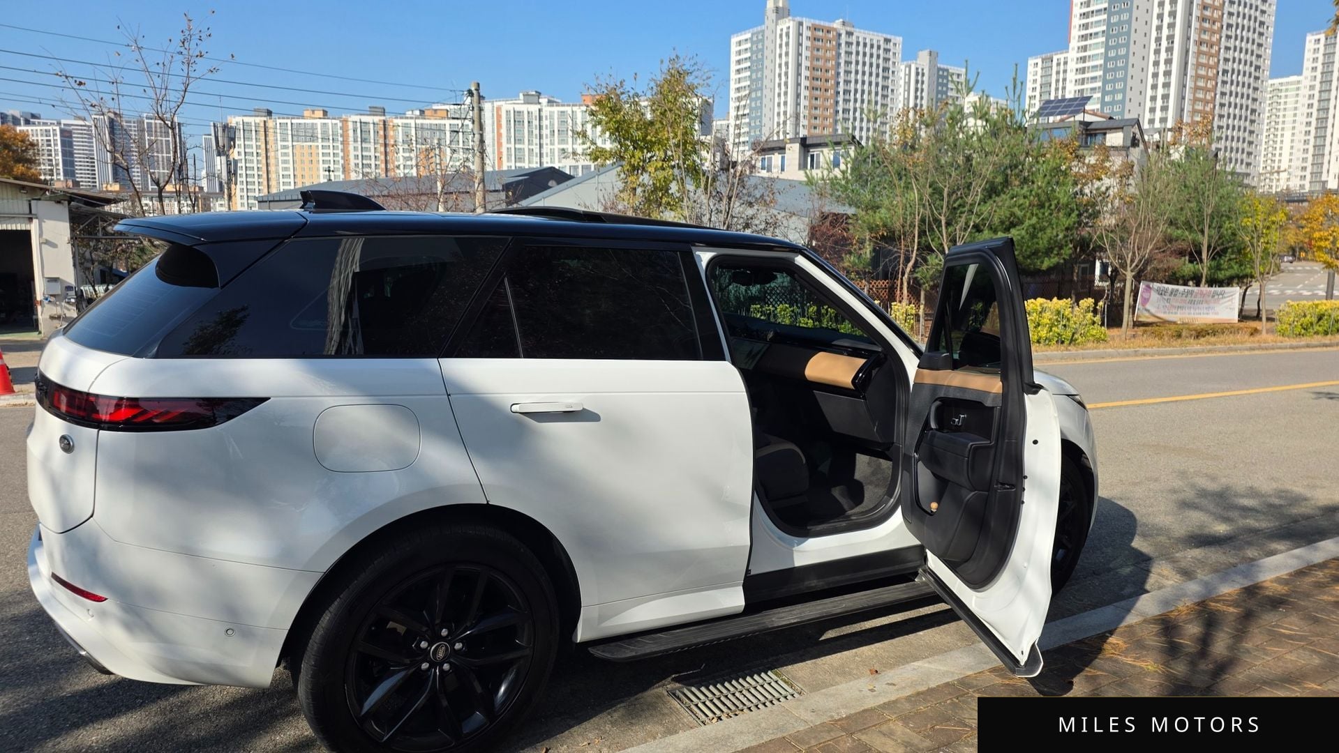 Land Rover Range Rover Sport 2023 — миниатюра 7